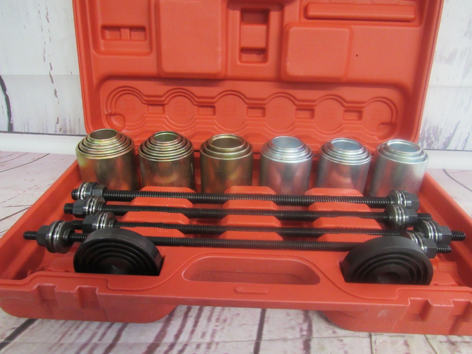 VEVOR Pull and Press Sleeve Kit Bush Bearing Removal Insertion Tool Set 26 PCS