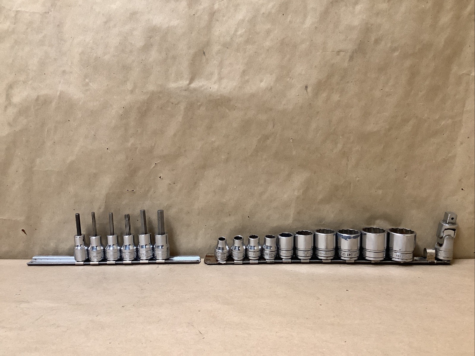 Snap On FL860 17pc 1/4”-7/8” & 5/32”-1/4” 3/8” Drive 12PT Socket Set -Silver