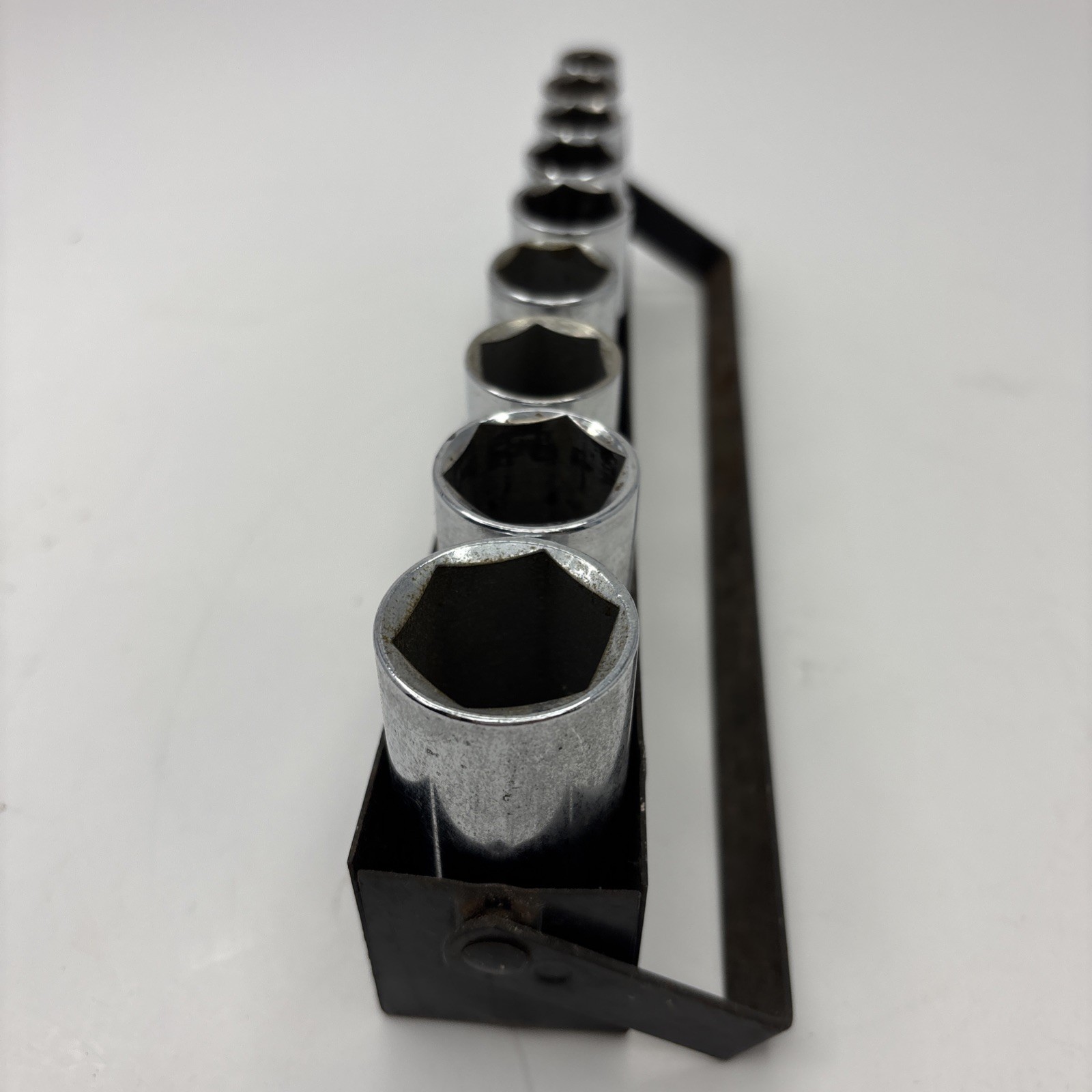 Vtg Craftsman 3/8″ Drive SAE 9 pc Deep Well Socket Set 6 pt. W/ Metal Tray USA