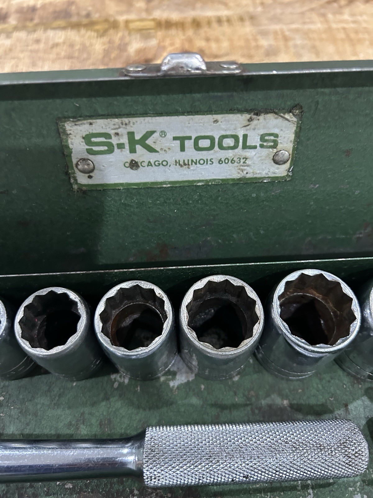 Vintage SK TOOLS 1/2″ Drive Socket Set 15pc Metal Box USA Made S-K Wayne SAE