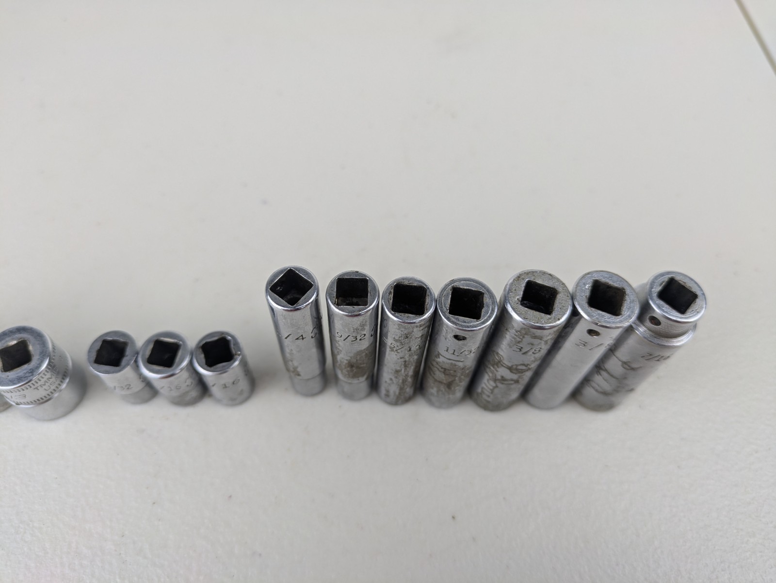 Assortment of 14 Snap On And Mac Sockets 1/4″ Drive 12 point 6 Point Used