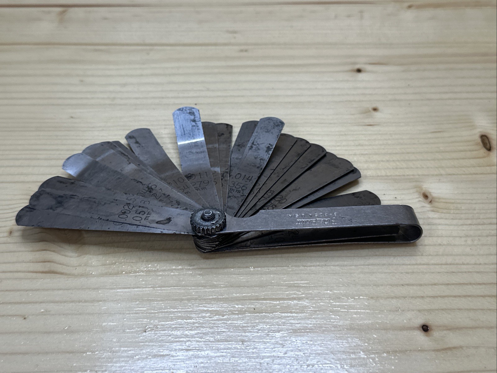 Blue Point FB – 325A Feeler Gauge Set 25 Blades Inches SAE & Metric Made In USA