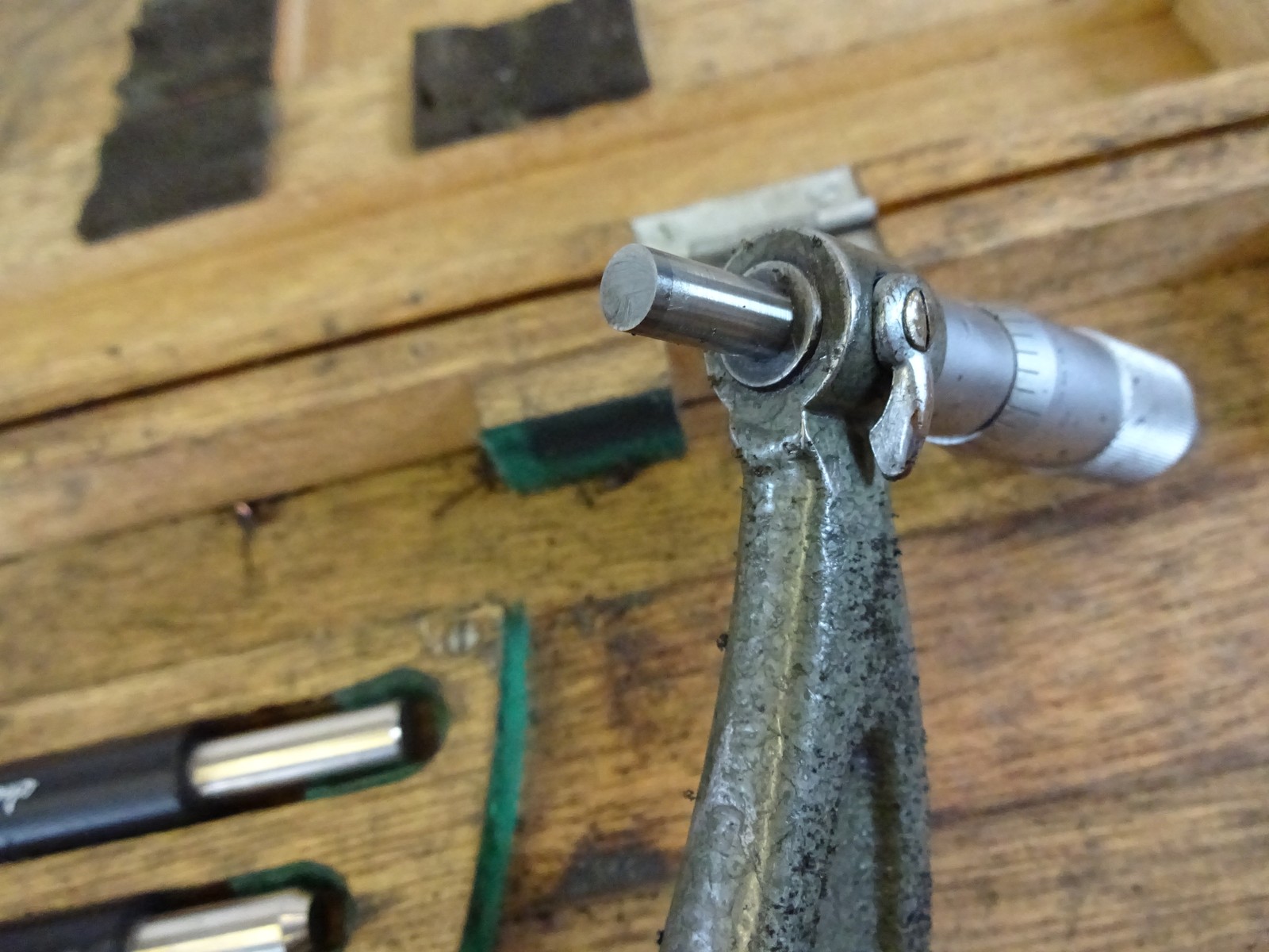 8″ – 12″ Mitutoyo micrometer