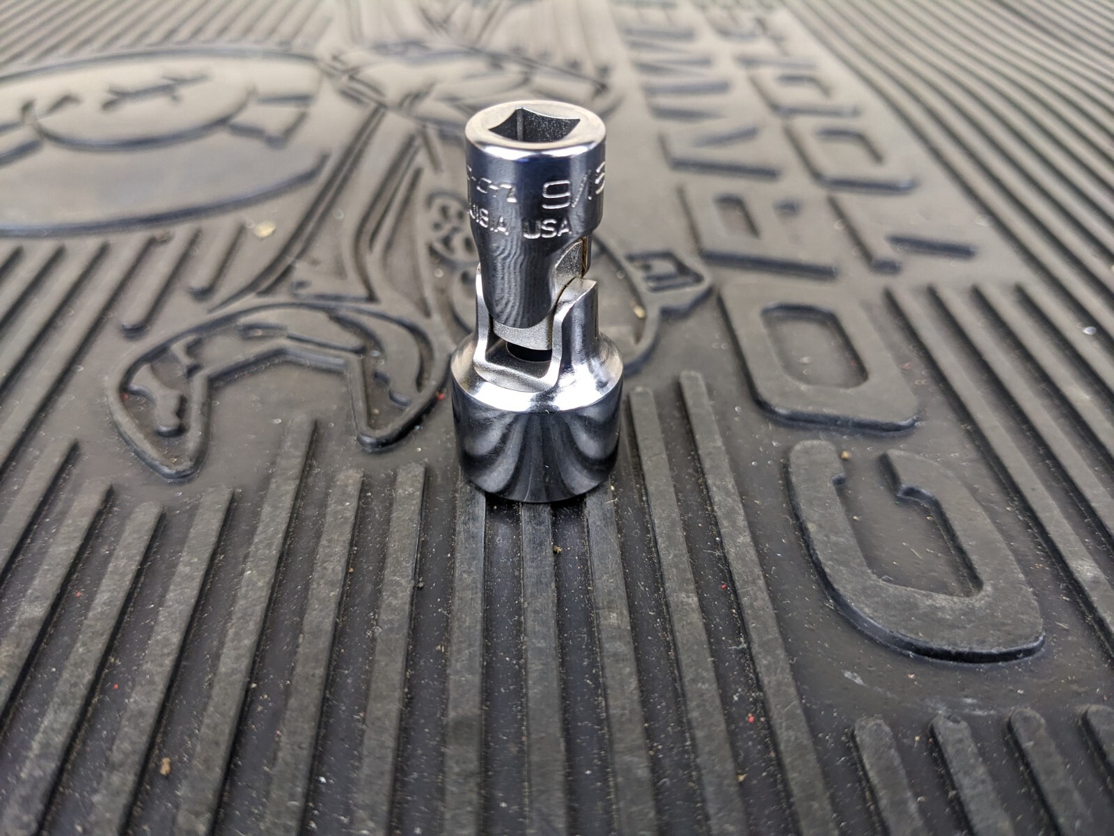 #at472 SNAP ON NEW TMU181A 9/16″ 12 POINT 1/4″ DRIVE SAE UNIVERSAL SWIVEL SOCKET