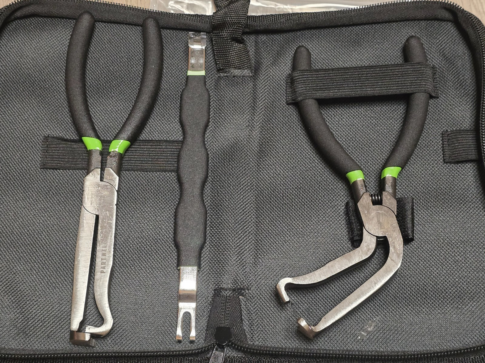 3pc Electrical Disconnect Specialty Pliers & Tool Set for Push Tab Style Plugs