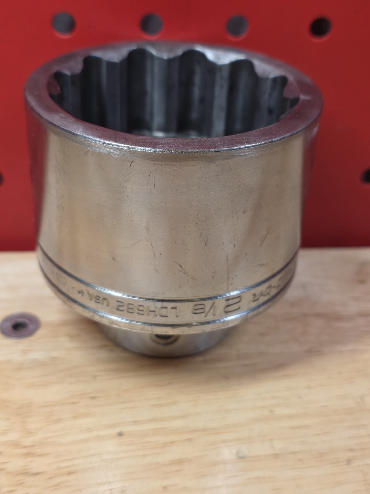 Snap-on Tools LDH682 2-1/8″ 3/4″ Drive 12-Point Shallow Socket See Details