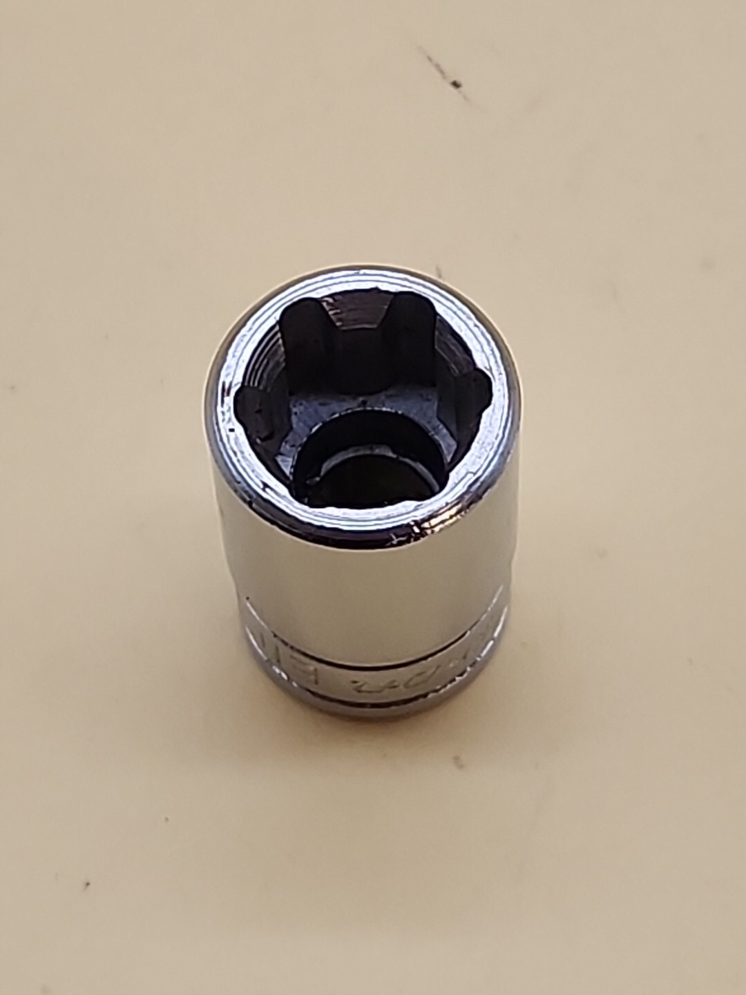 Snap-on Tools FLE160 3/8″ Drive E16 Inverted Torx Shallow Socket USA