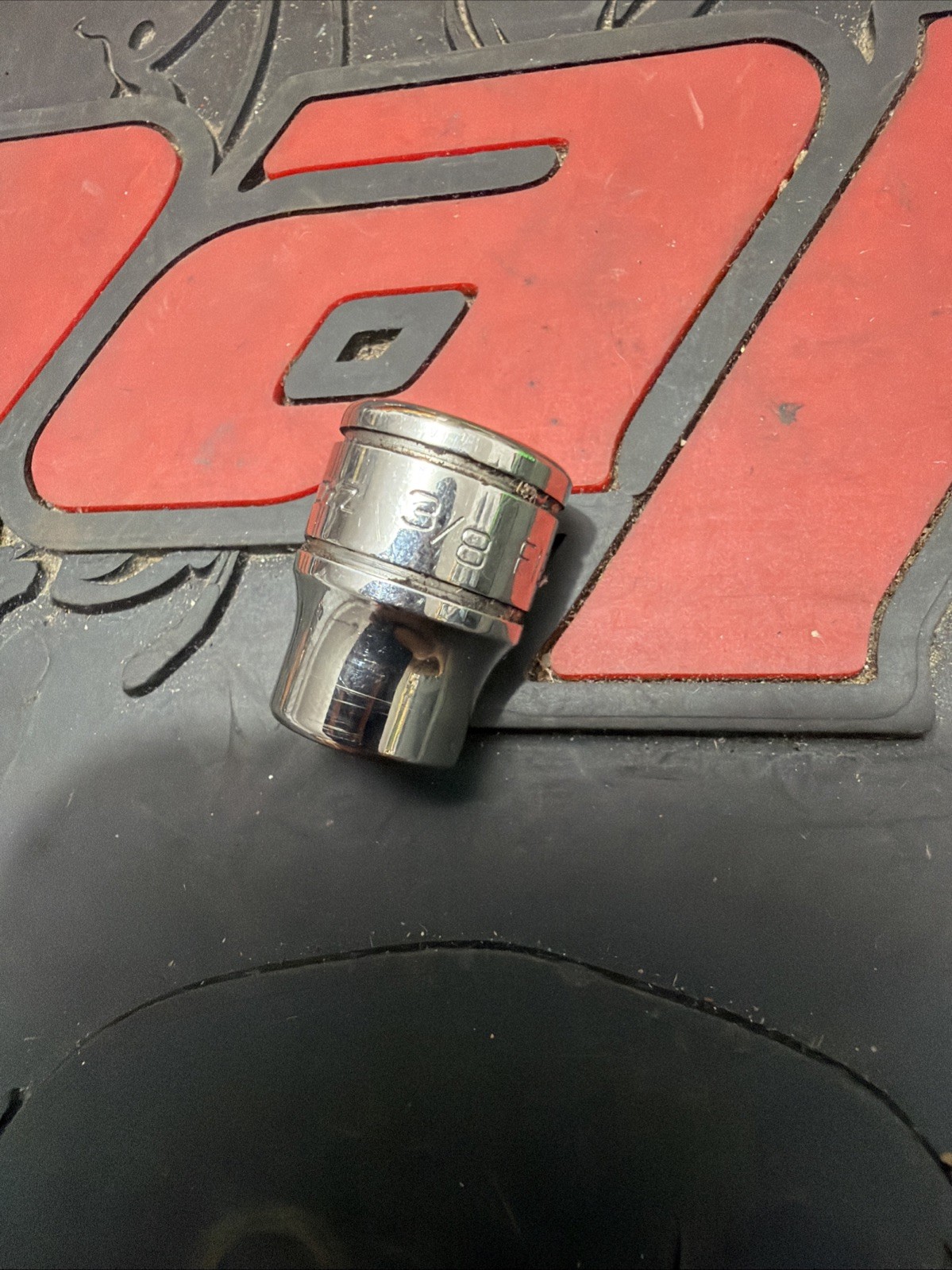 Snap-on Tools F121 3/8″- 3/8″ Drive 12pt. Chrome Socket USA