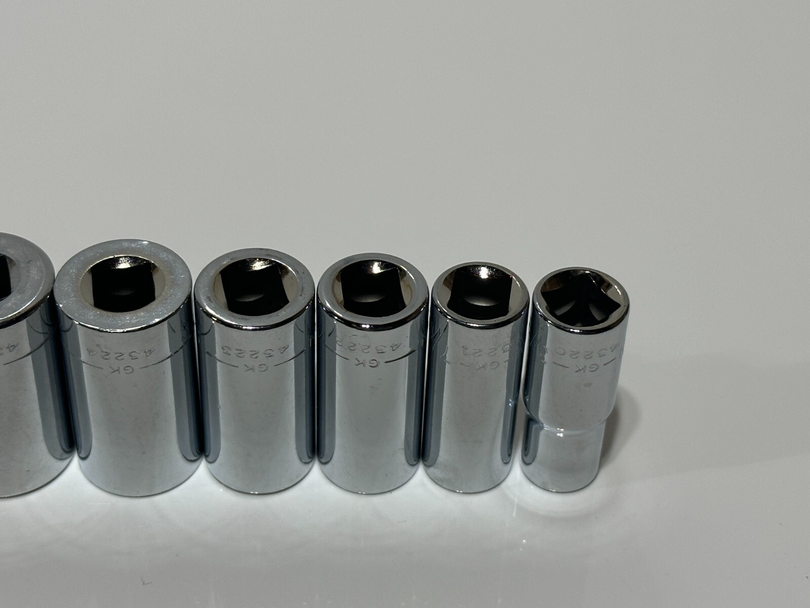 Craftsman USA NOS, RARE GK 8pc SAE Mid-Length Semi-Deep Socket Set – 3/8″ Drive