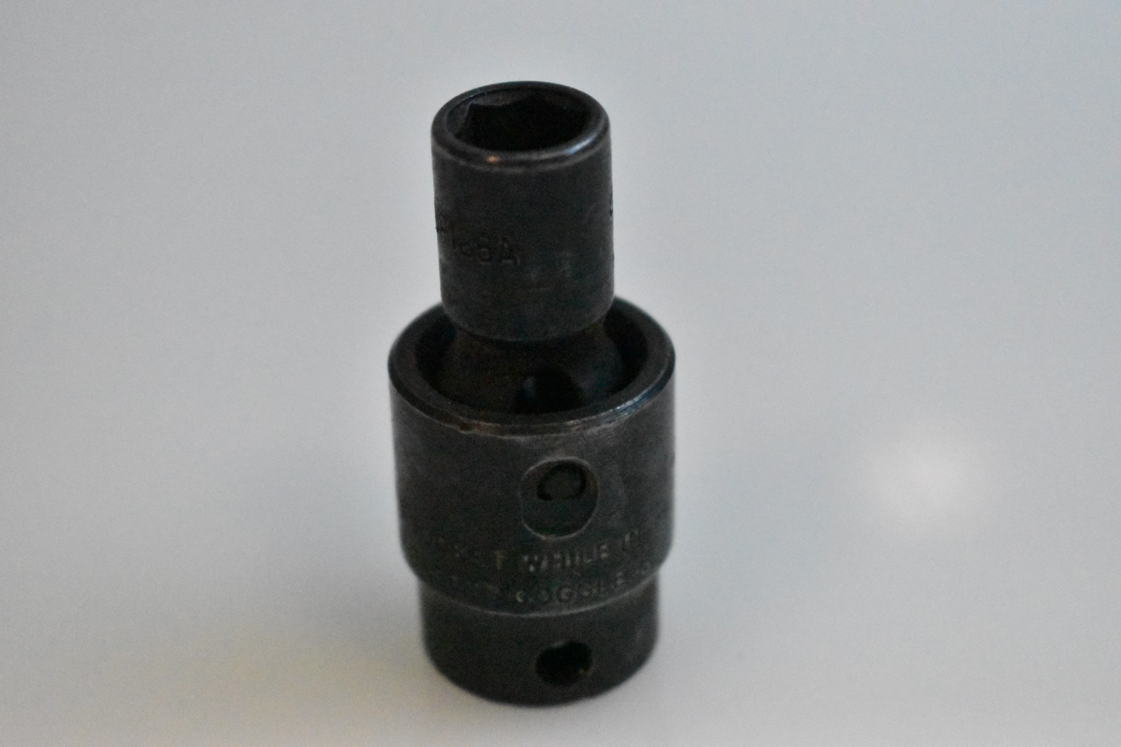Matco Tools BUP126A 3/8″ SAE Shallow Impact Swivel Socket 3/8″ Drive 6 Point