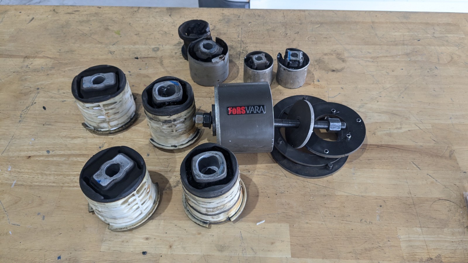 F22, F30, F31, F32, F34, F35 2 & 3 Series BMW Subframe differential bushing tool
