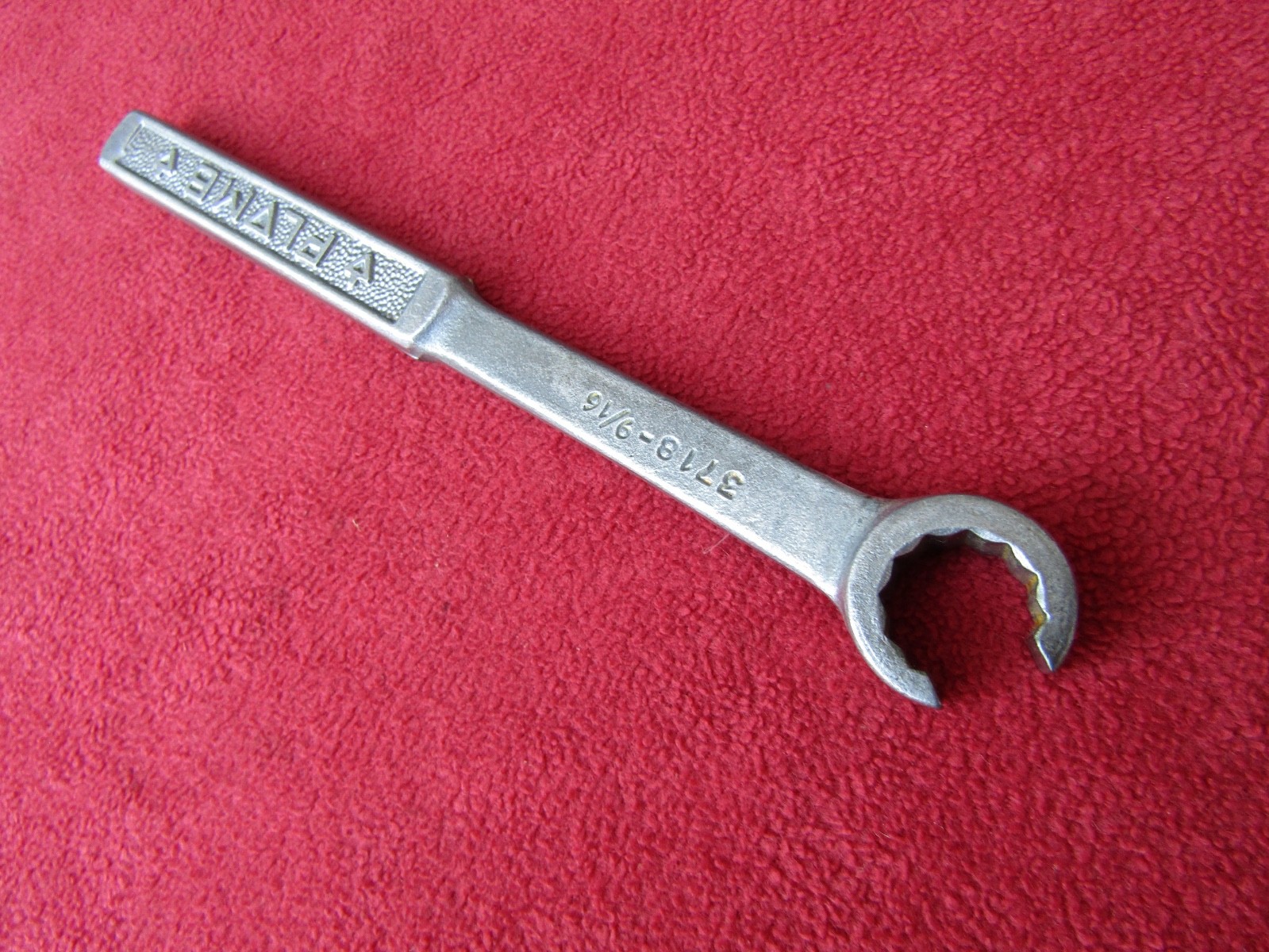 NICE Vtg Pre-1948 PLOMB Tools 3718 -9/16″ Flare Nut Wrench W/Pebbled Handle. USA
