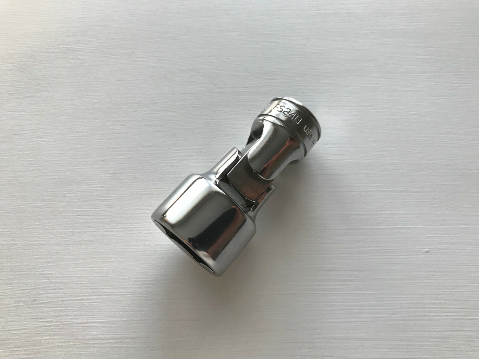 Snap-On Tools USA *NEW* 3/8″ Drive 6pt 3/4″ SAE Chrome Swivel Socket FS24B