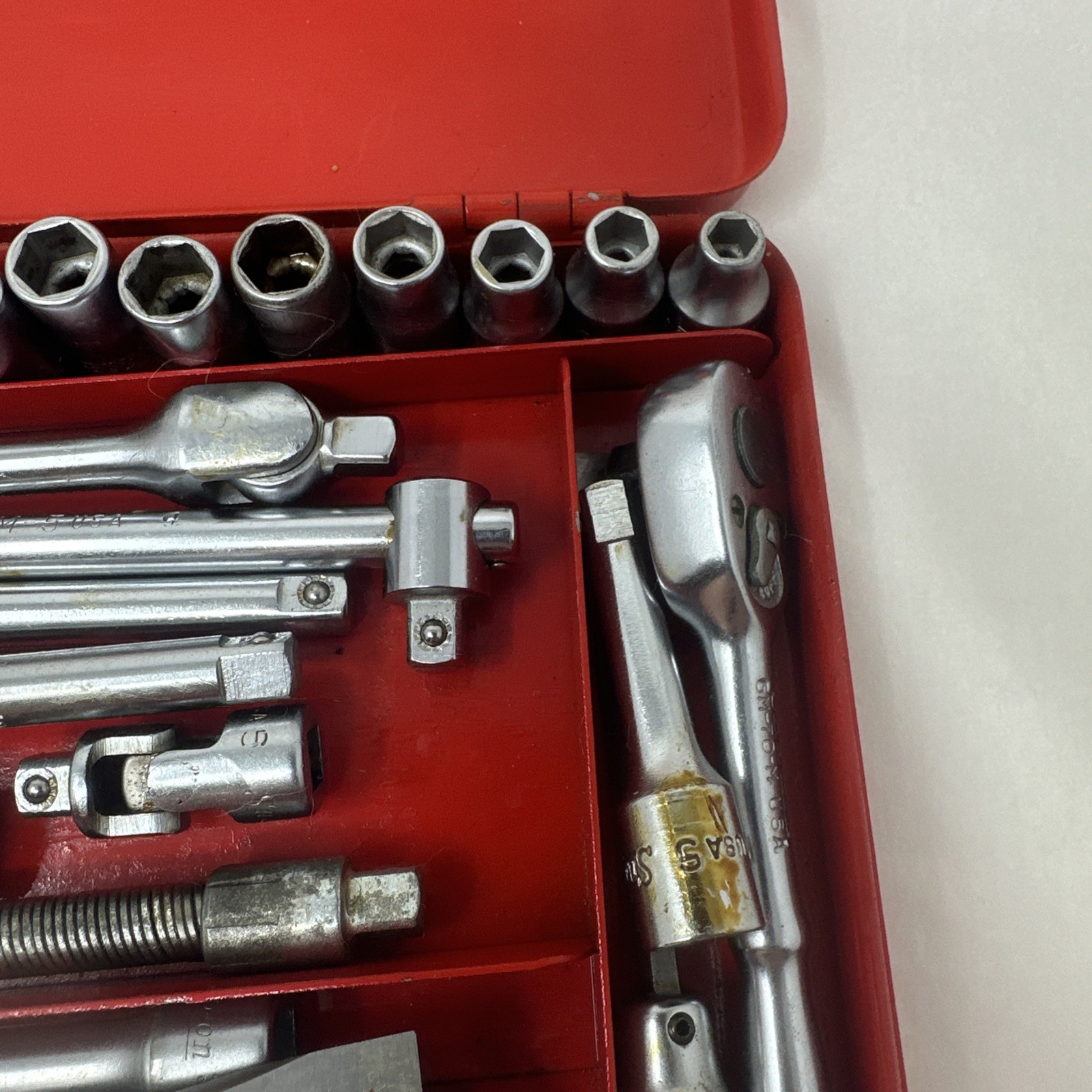 VTG Snap-On 42 Piece Socket Wrenches With Metal Case Dated 1955 Pre-Owned