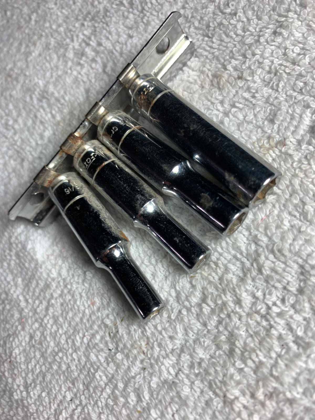 Workforce SAE Deepwell Sockets 1/4″ Drive 4 Pieces, 3/16, 7/32, 1/4, and 5/16