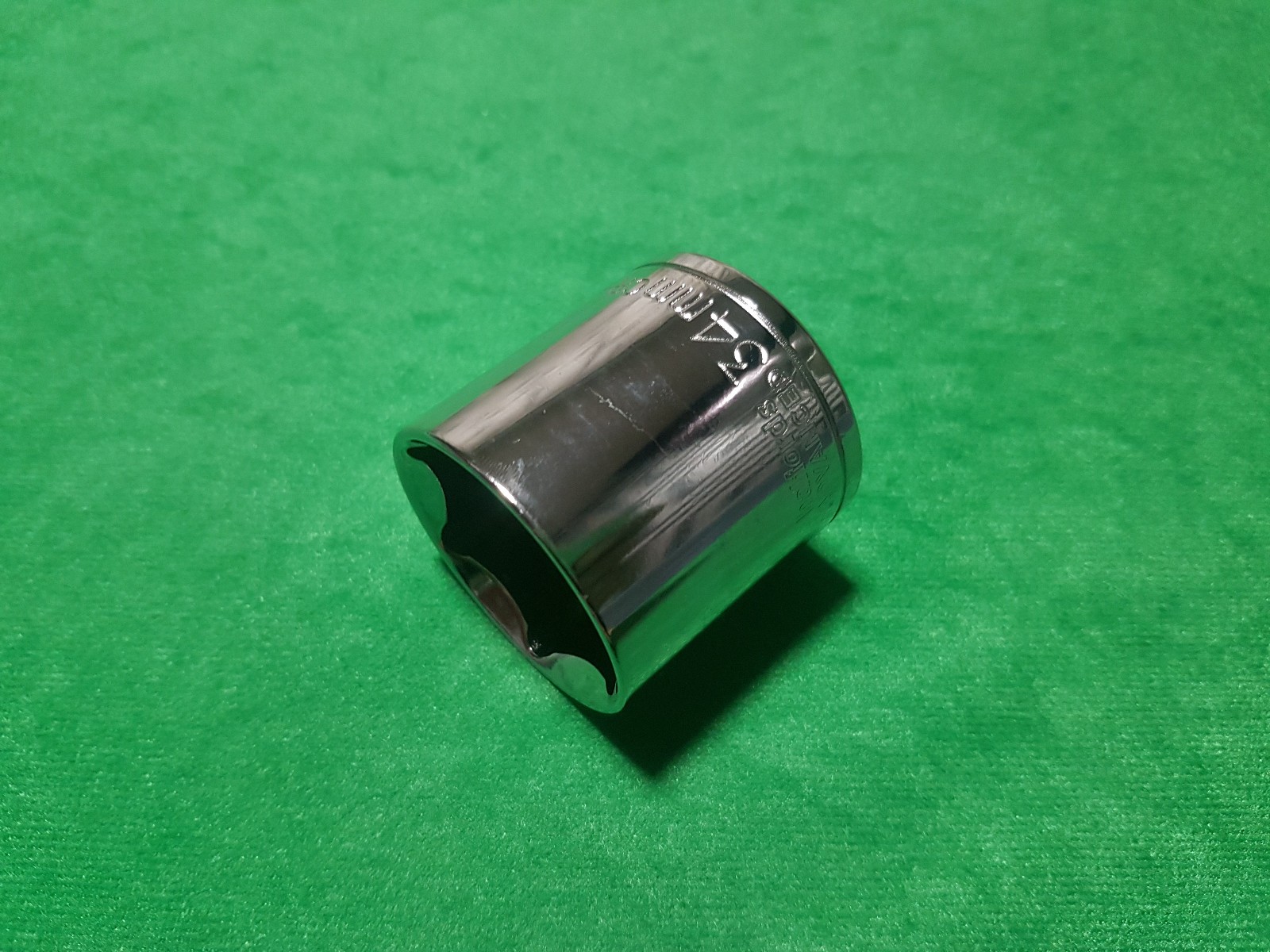 Halfords advanced 34mm 1/2» drive shallow socket 6 point chrome **FREE POST**