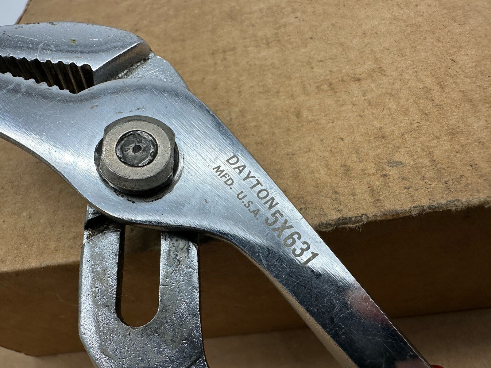 Dayton Tools 5X631 10″ Tongue and Groove Slip Joint Pliers Red Handle Made USA