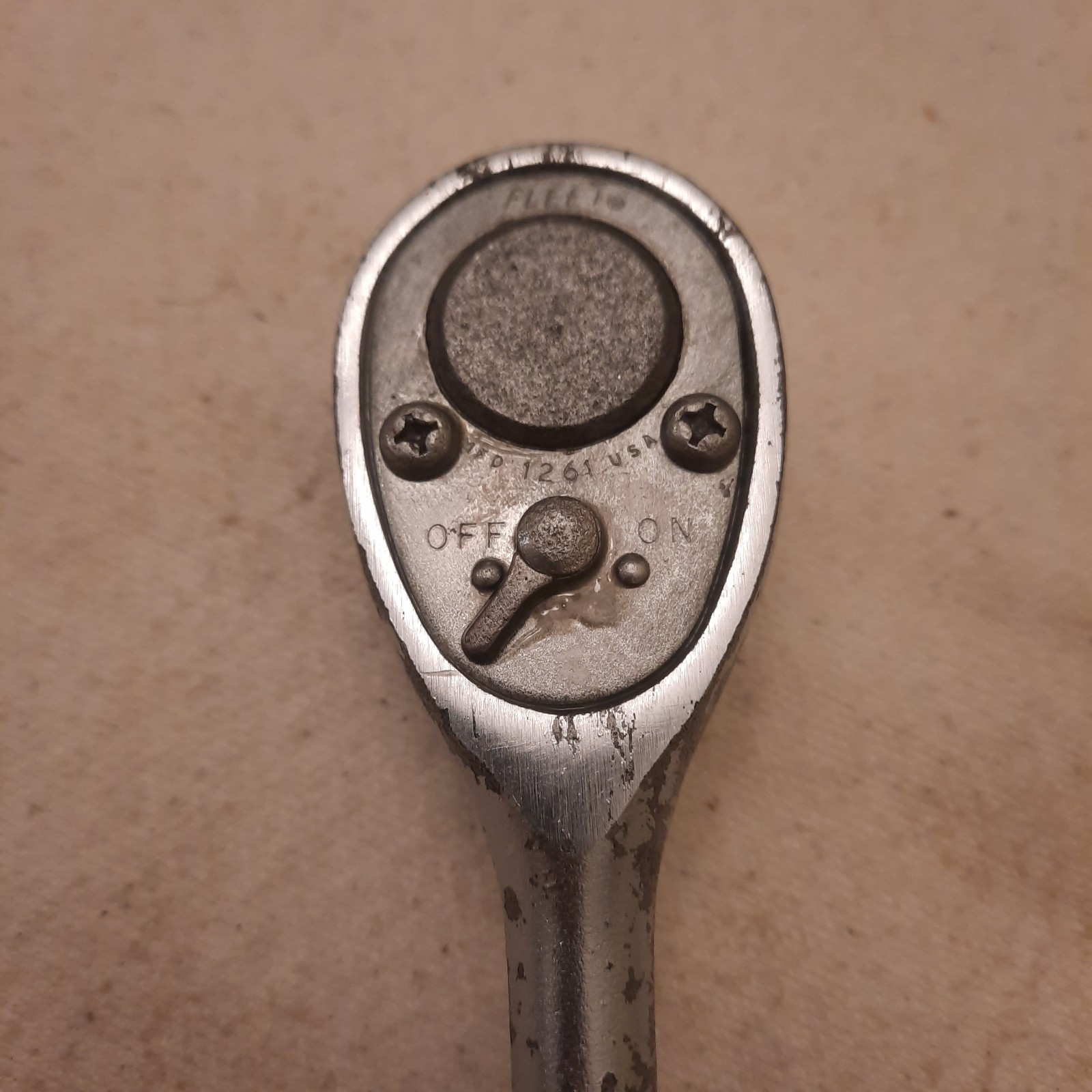 Vintage Fleet (Plvmb) (Penens) MFD 1261 3/8″ Drive Ratchet Knurled Handle. USA.