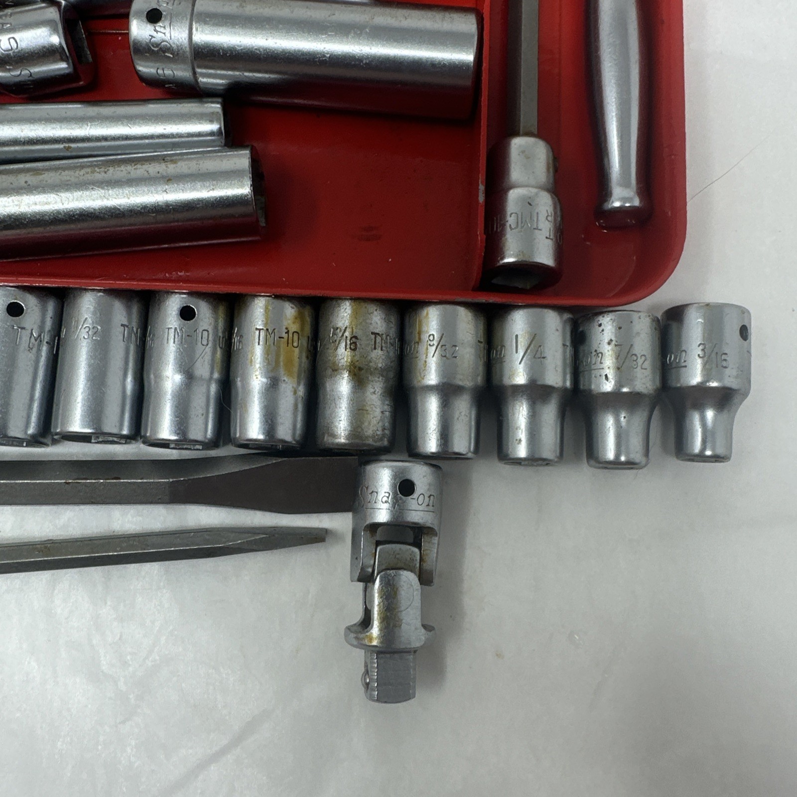 VTG Snap-On 42 Piece Socket Wrenches With Metal Case Dated 1955 Pre-Owned