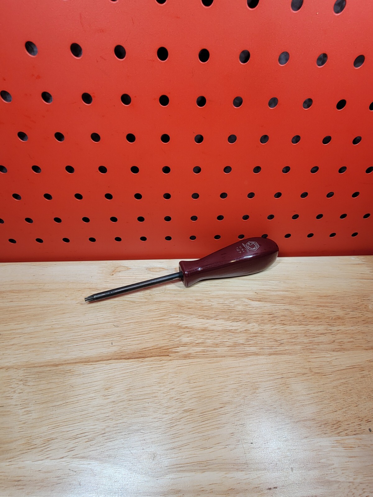 MATCO Tools SDMT27 T27 Torx Burgundy Hard Handle Driver