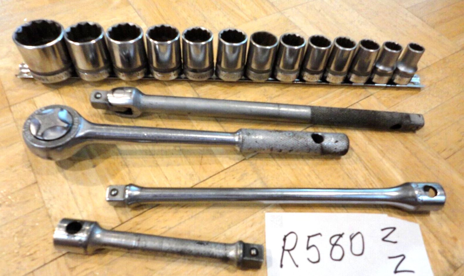 INDESTRO SUPER TOOLS 17 PIECE 1/2 DRIVE SAE. GENERAL SERVICE SET