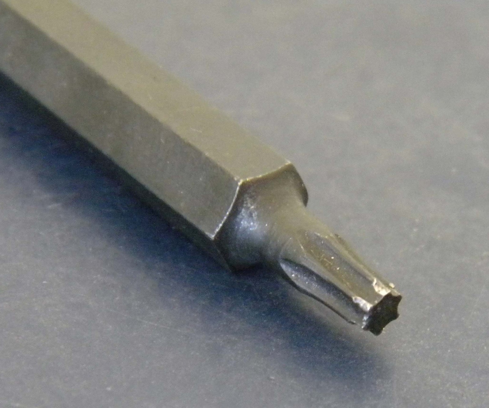 Snap-on Tools TTXL15 1/4″ Drive T15 Long 4″ Torx Bit Chrome Socket Driver, USA