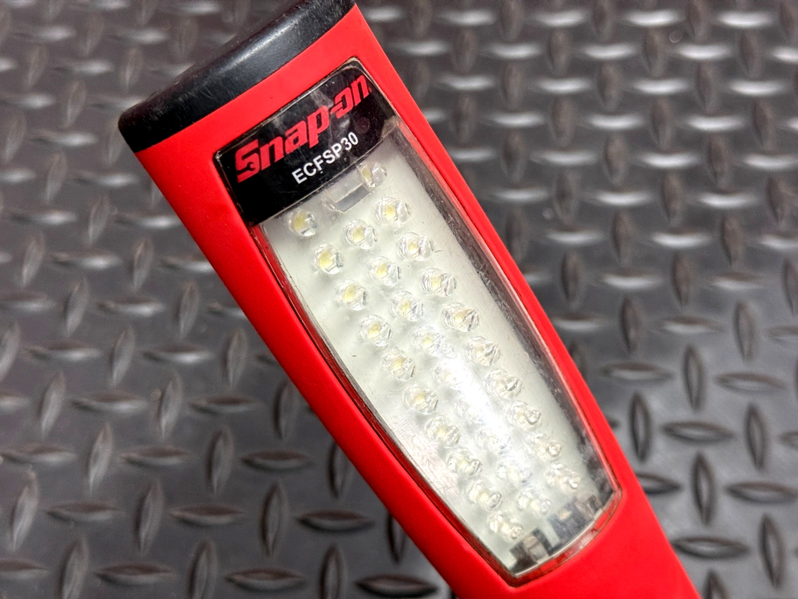 Snap on 12″ long Rechargeable LED Work Flash light No charger ECFSP30 TOOL ONLY