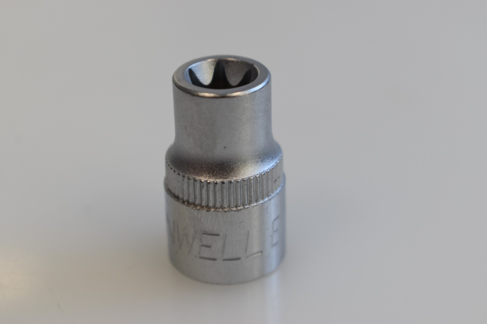 Cornwell Tools CBSE102 E10 TORX External Star Shallow Socket 3/8″ Drive Chrome