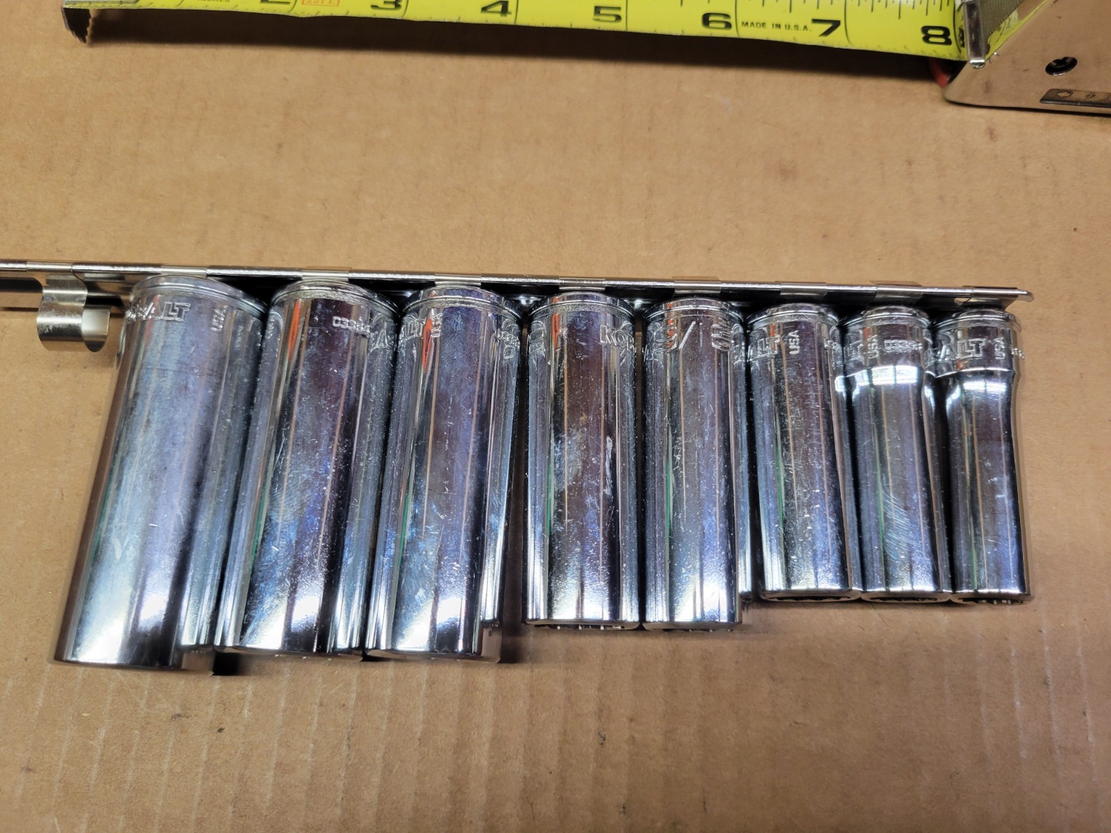 First Generation Kobalt 3/8″ Drive 8-Piece SAE 12-Point Socket Set 3/8-13/16″