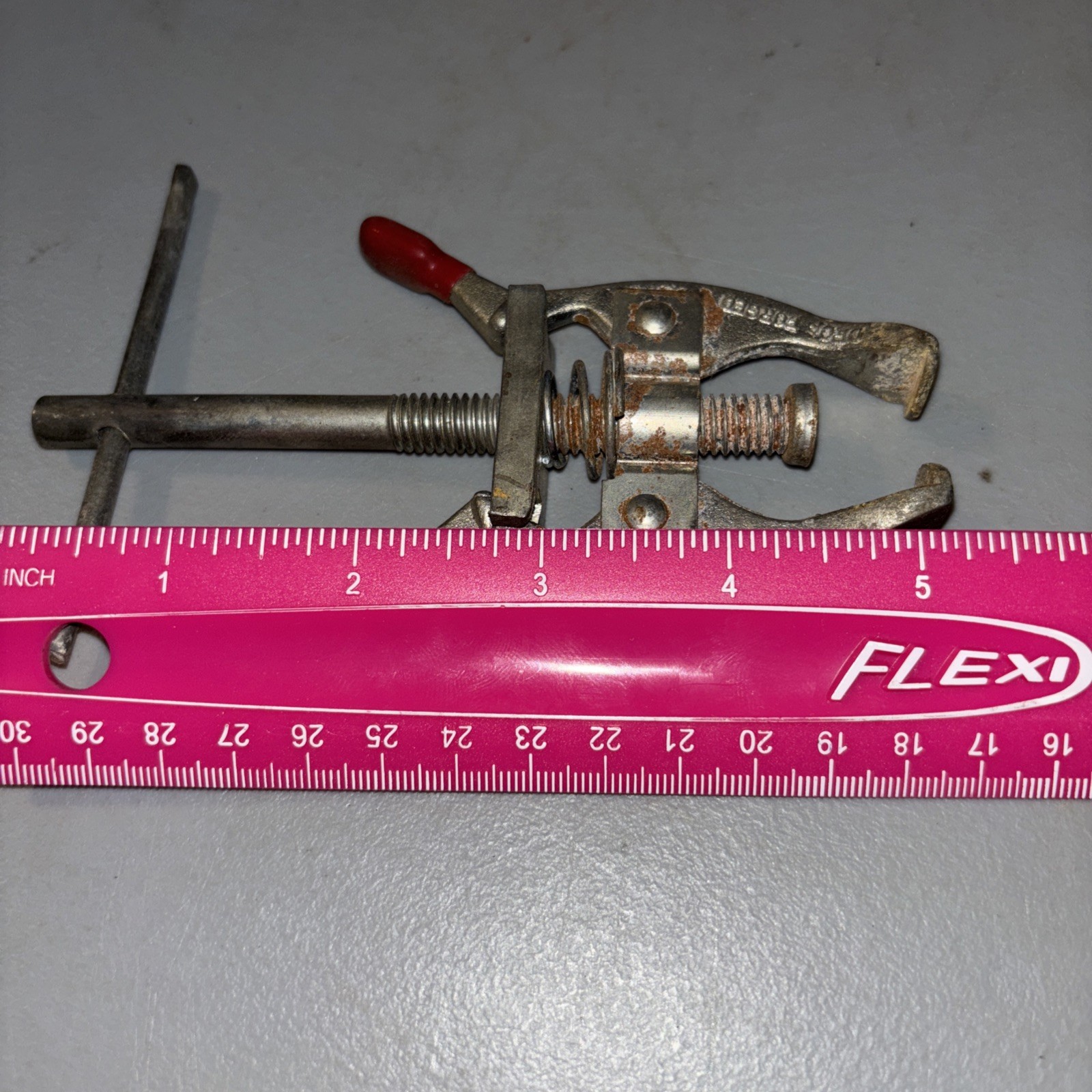 Great Little Spring Loaded Puller see pictures small – nice design