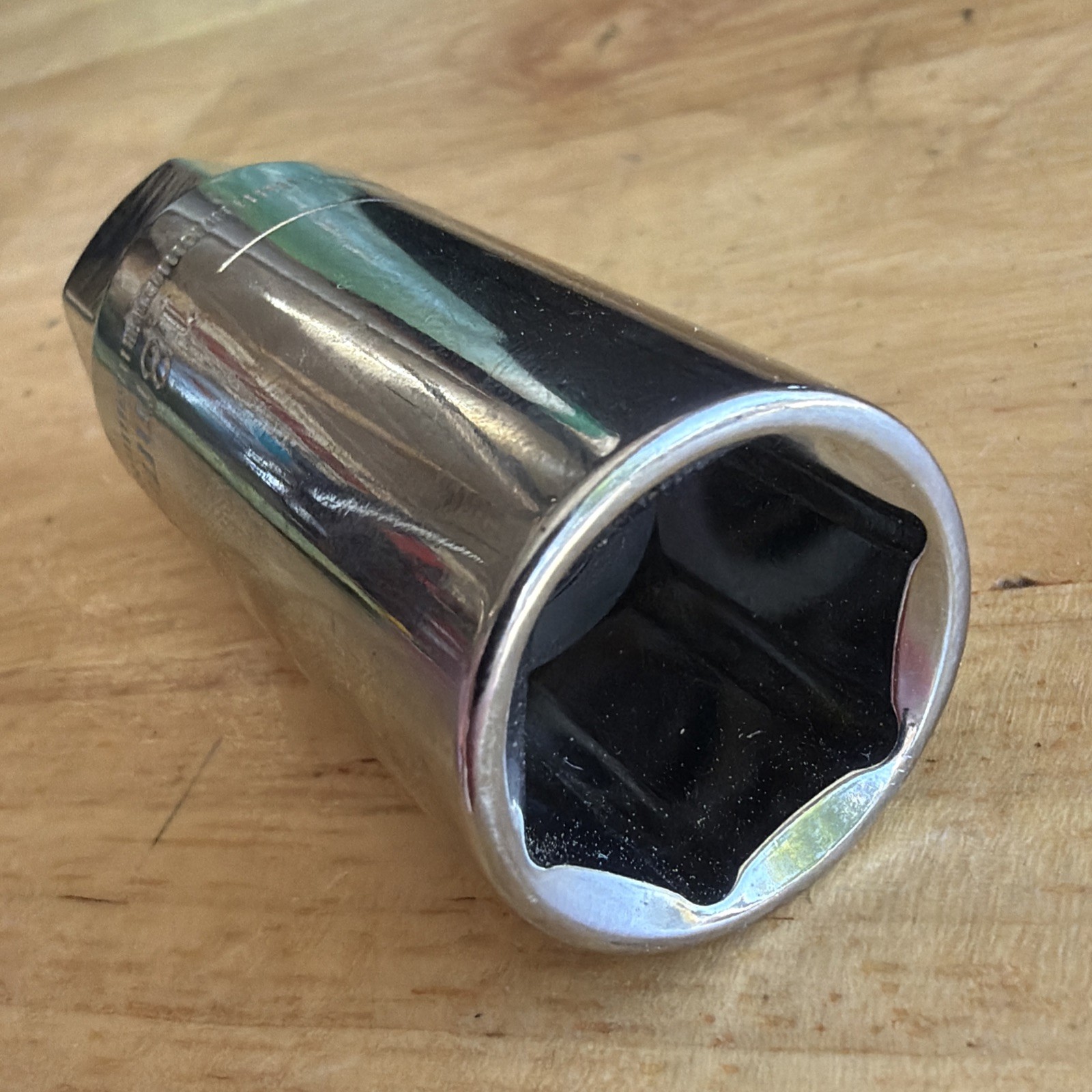 Craftsman 18mm Spark Plug Socket 3/8″ Drive 6 Point Easy Read S-AD 50728