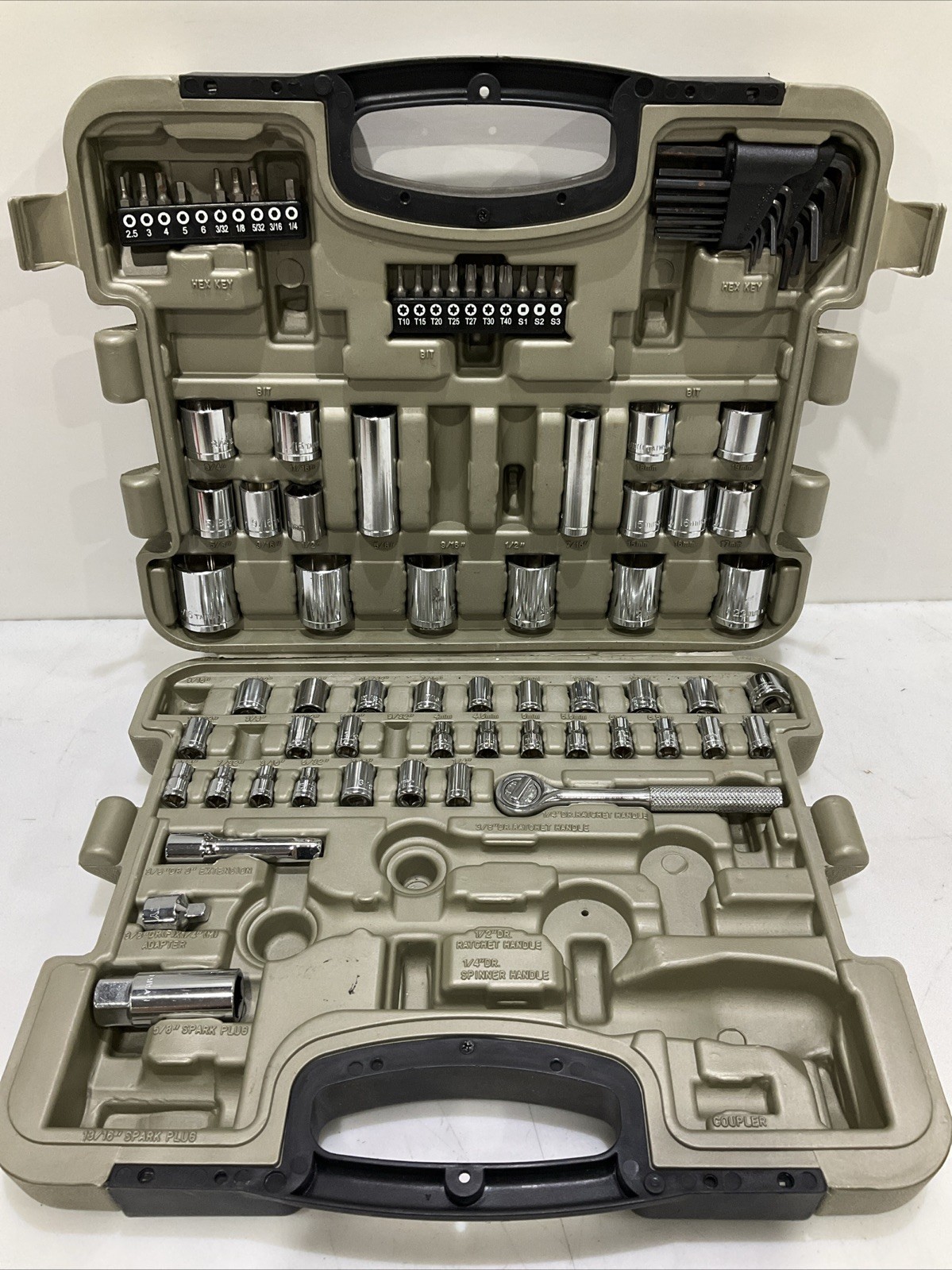 DR SOCKET JZ0028TA SET 1/4 IN, 3/8 IN, AND 1/2 IN 116 PIECE – INCOMPLETE SET