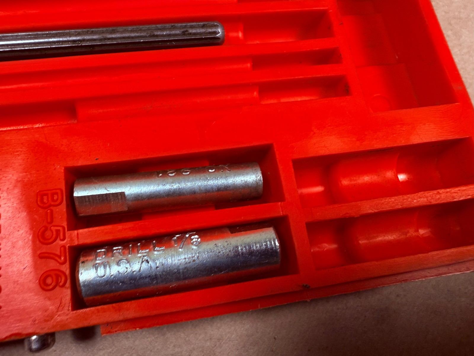 MAC Tools SE10 Screw Extractors Set Red Hard Case Incomplete USA Pre-Owned