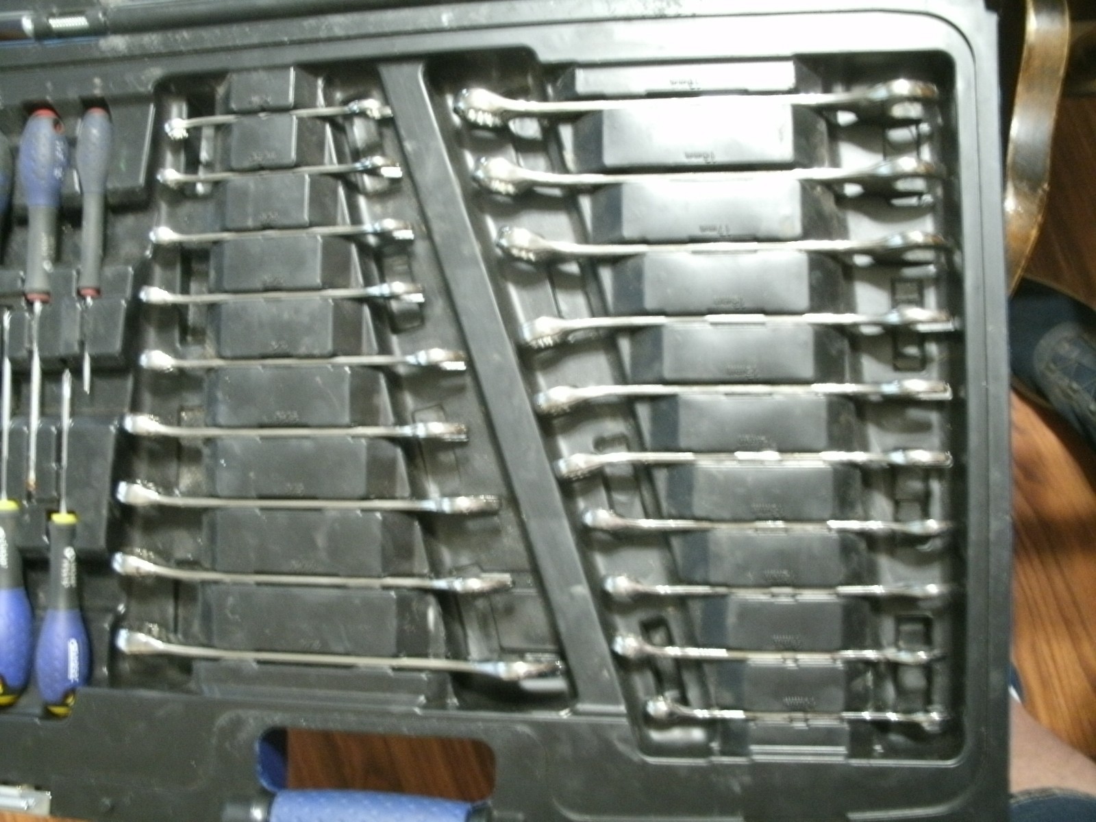 Expert 126pc 1/4″ & 3/8″ Drive Socket Wrench Tool Screwdriver Set E034835
