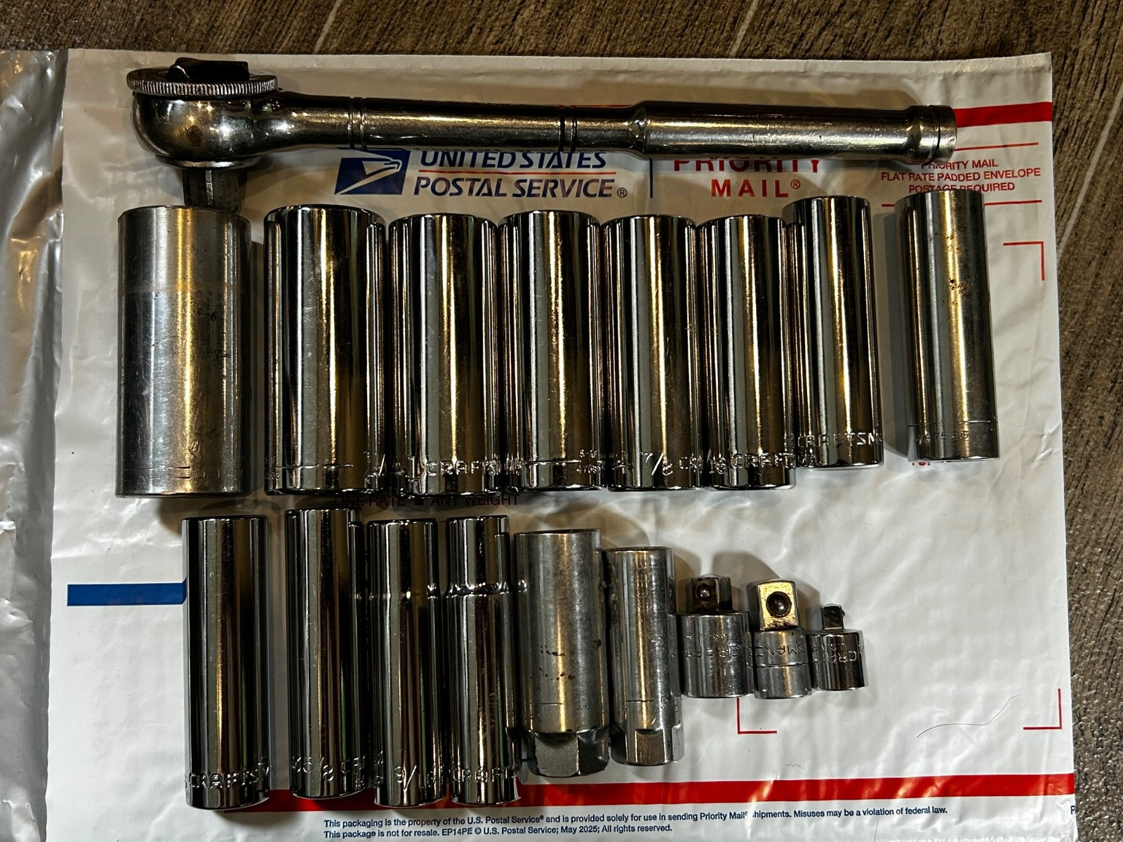 CRAFTSMAN 43797 Thumb Wheel 1/2″ Ratchet, 14 Deepwell Sockets & 3 Adapters-$22