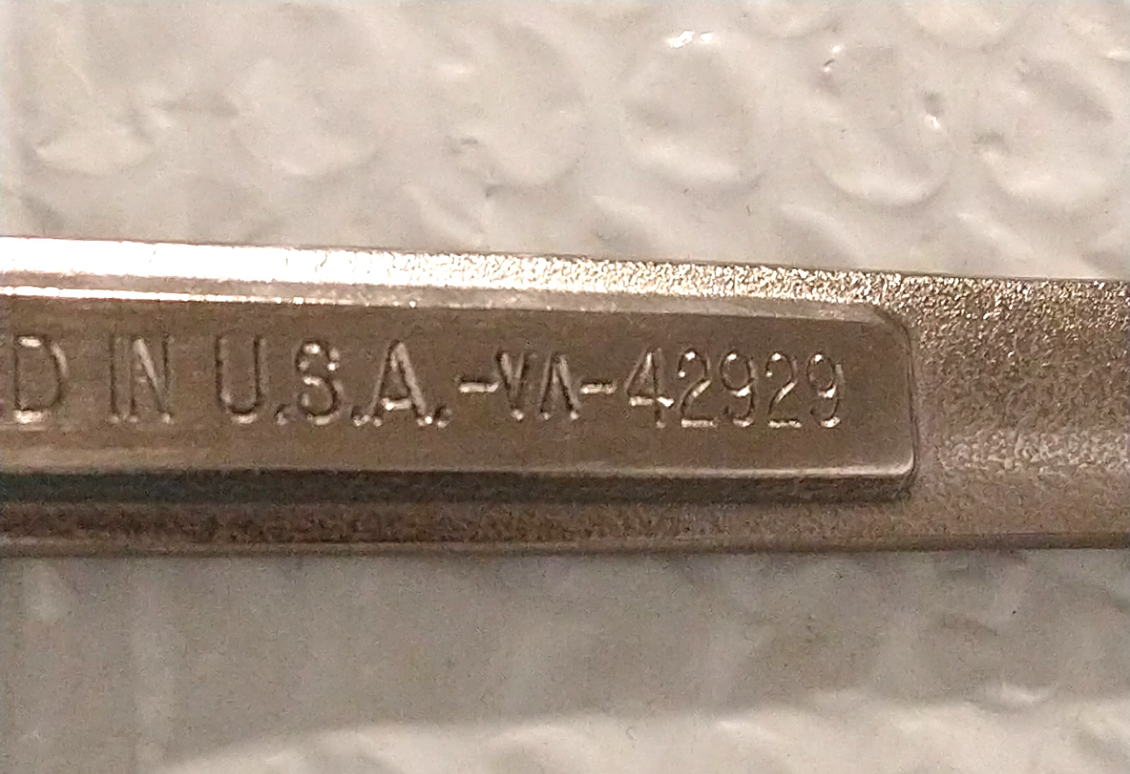 CRAFTSMAN TOOLS USA VV42929, 17MM. COMBINATION WRENCH, 8.2″ LONG, 12 POINT *NOS*