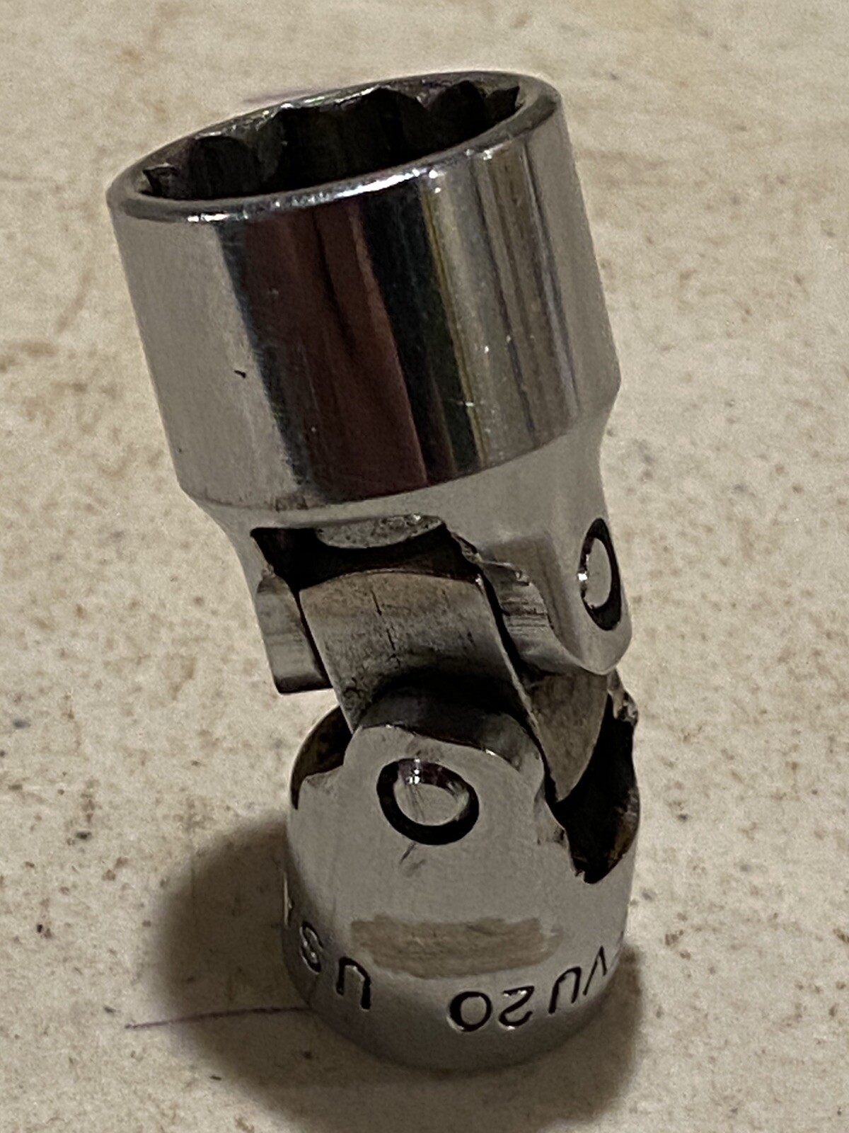 SNAP ON TOOLS FVU20 3/8″ Drive 5/8″ SAE Universal Joint 12-POINT SOCKET USA