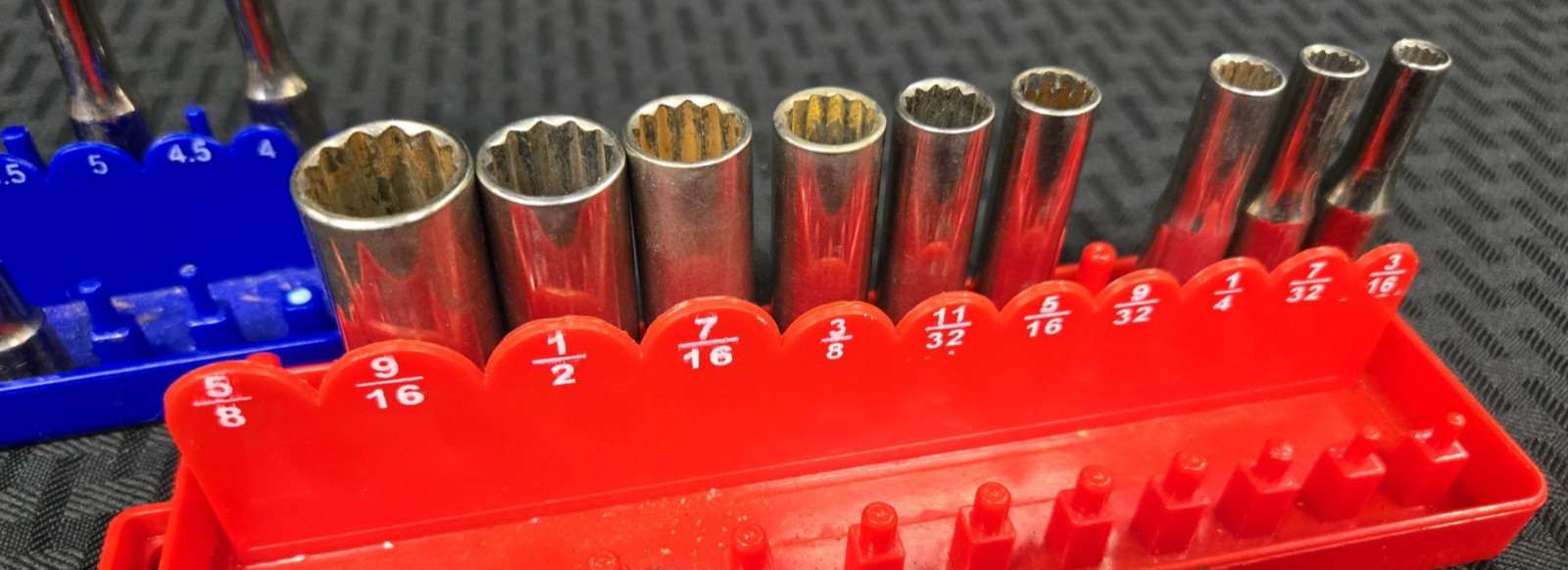 Craftsman 1/4 in. Drive SAE and Metric 6 and 12 Point Deep Chrome Socket Set