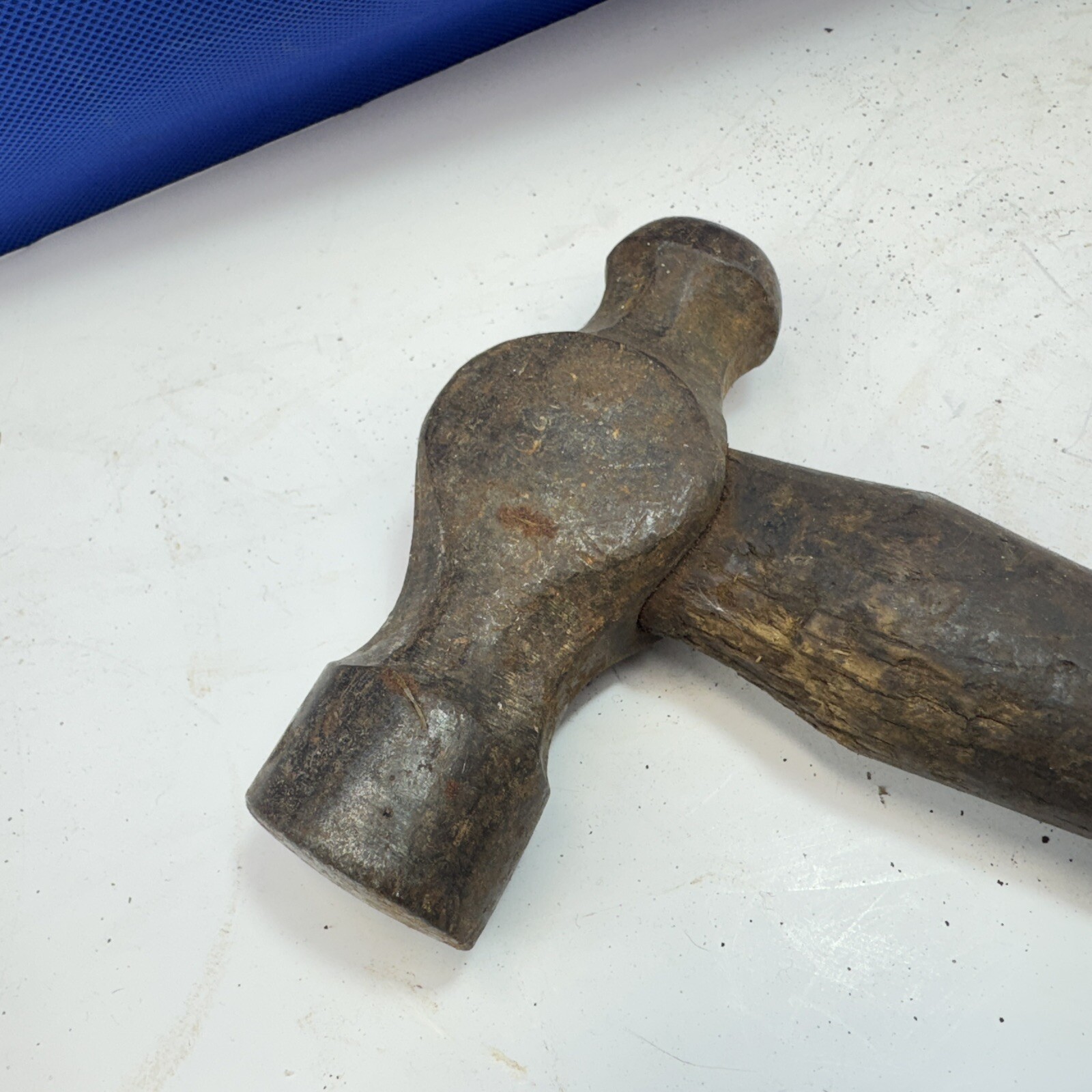 Ball Pein Hammer 900g 15″ Hickory Shaft Vintage Reclaimed Tools Carpentry