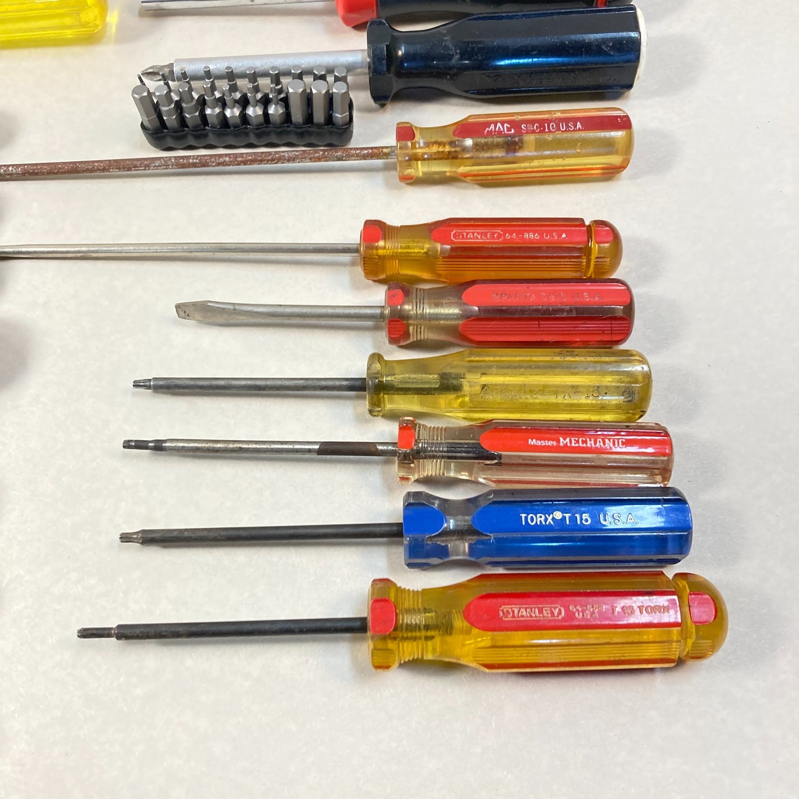Screwdriver Lot 22 Pc 5 Nutdriver 4 Torx 5 Phillips 5 Flat Slotted 2 Bit Driver