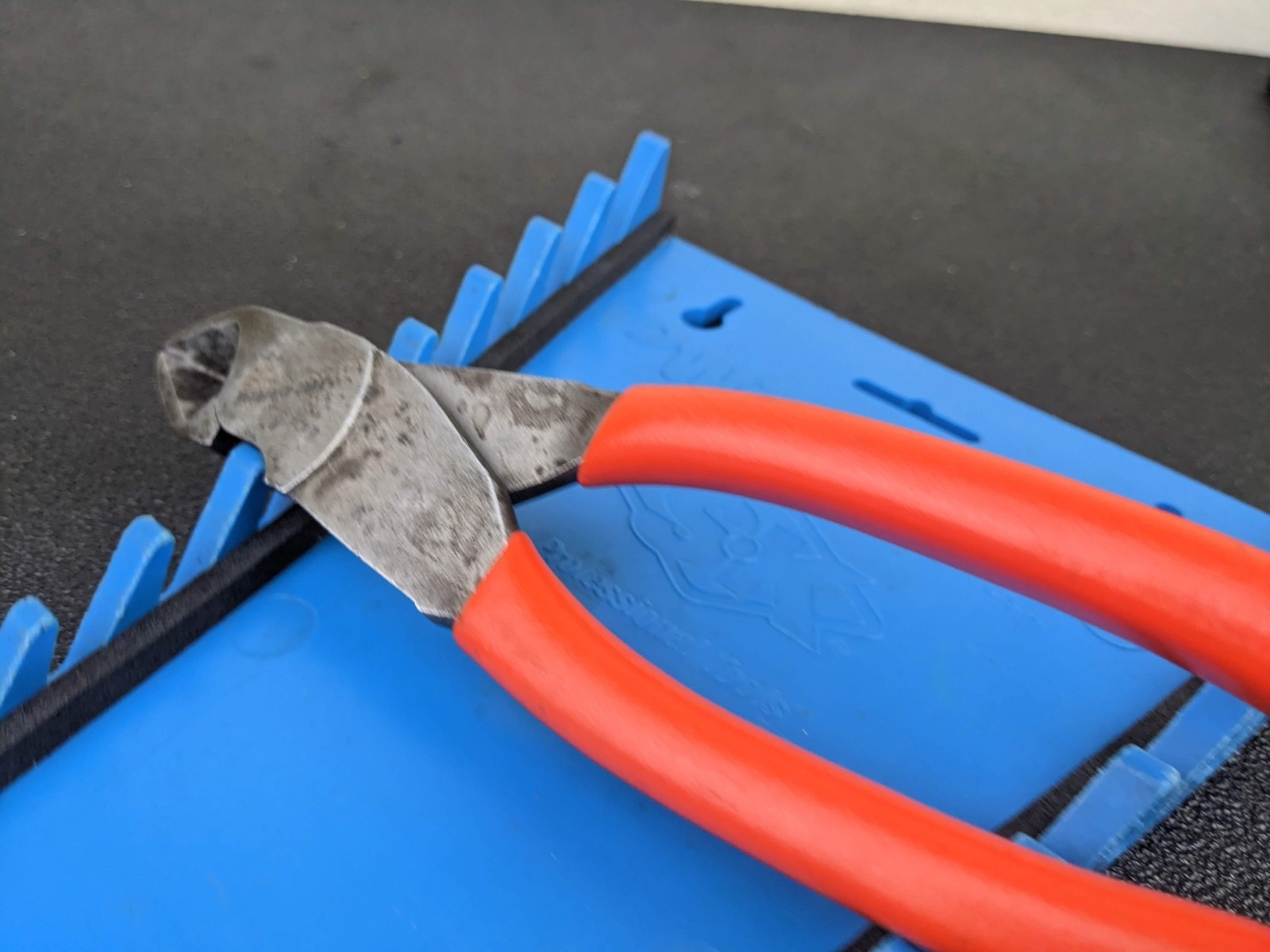 #bo495 Snap-on Tools USA ORANGE Soft Grip 7″ Diagonal Cutter Pliers 87CF