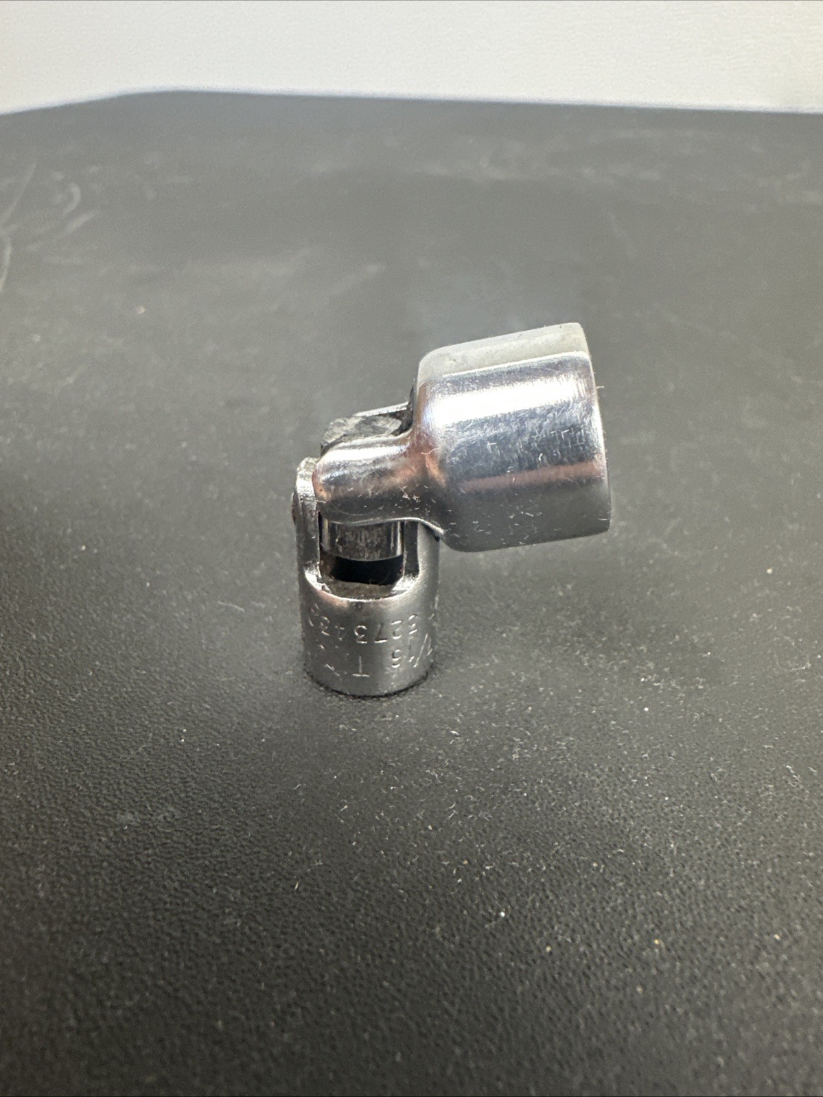 Snap-On Tools TMU141 – 7/16″ Universal Shallow Swivel Socket 1/4″ Drive 12 Point