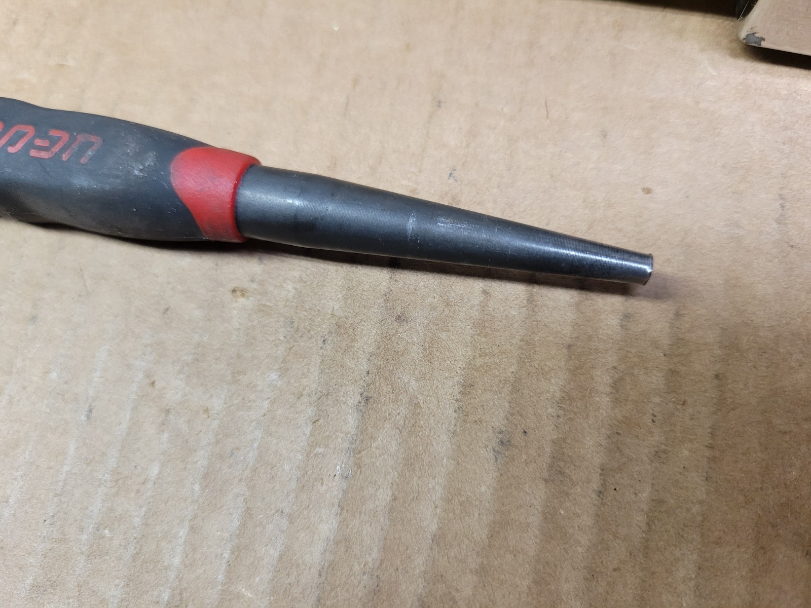 Snap On 5/32″ Starter Punch With Red / Black Comfort Handle Grip No PPSG205