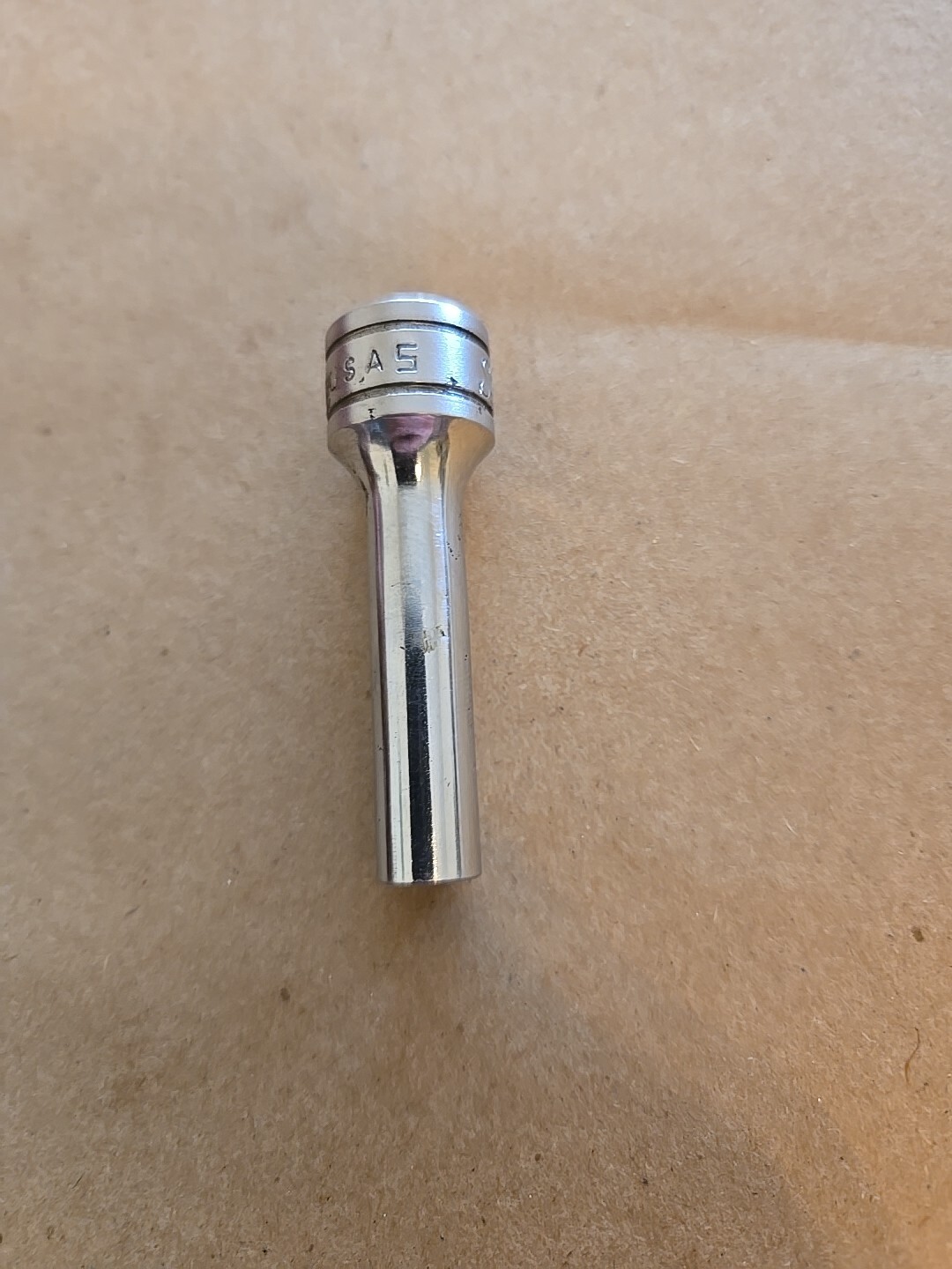Snap On 3/8″ Drive 1/4″ 6PT Deep Chrome Socket SFS081