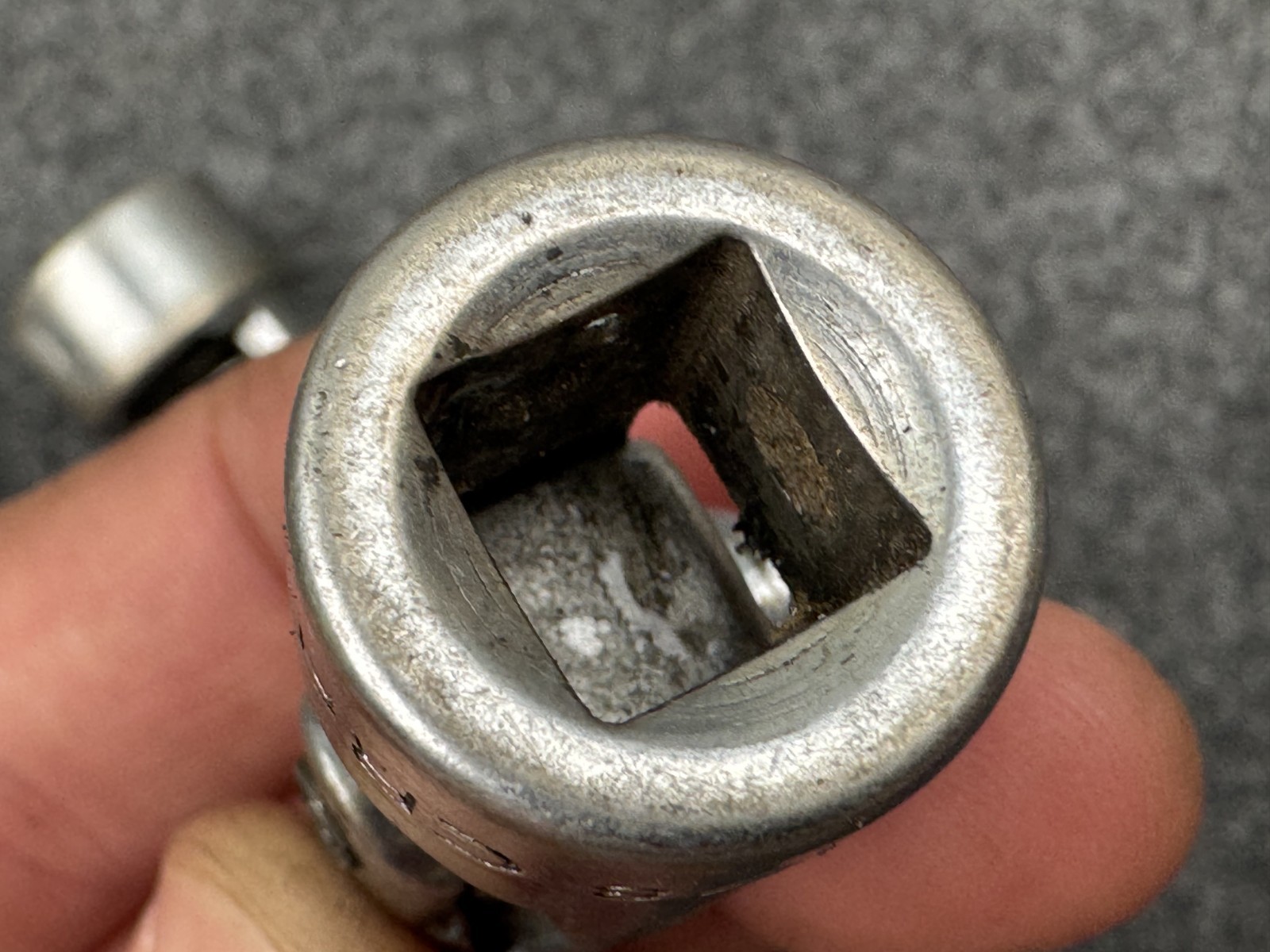 Craftsman Swivel Universal Joint Socket 4 Pieces V Series 11/16, 5/8, 7/16, 3/8