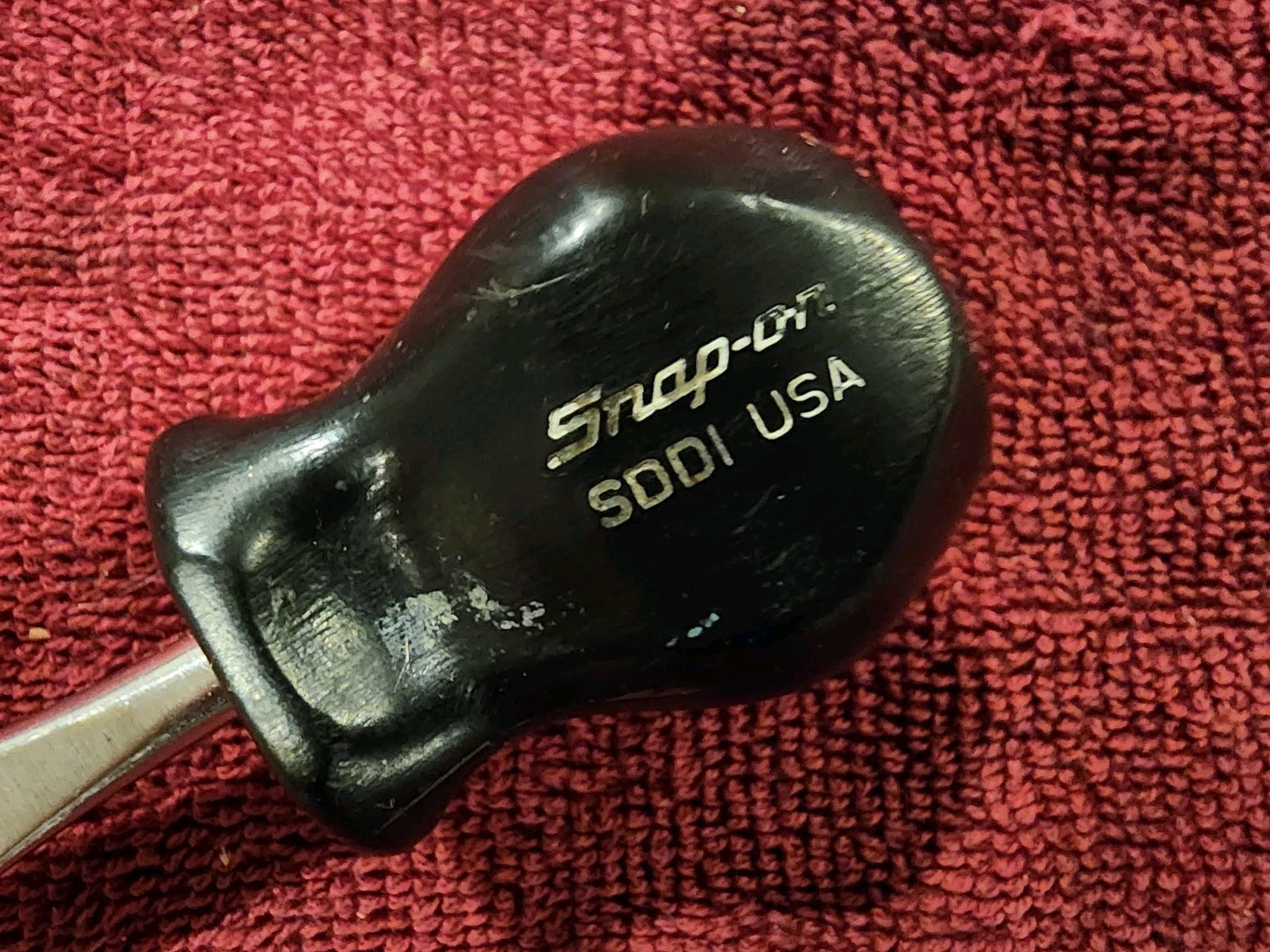 Snap-on Flat Tip Stubby Screwdriver Black Hard Handle # SDD1