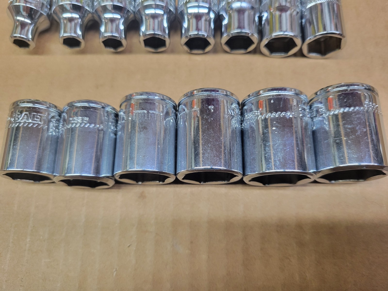First Generation Kobalt 3/8″ Drive Metric 14-PC SAE 6-Point Socket Set 6-19 MM