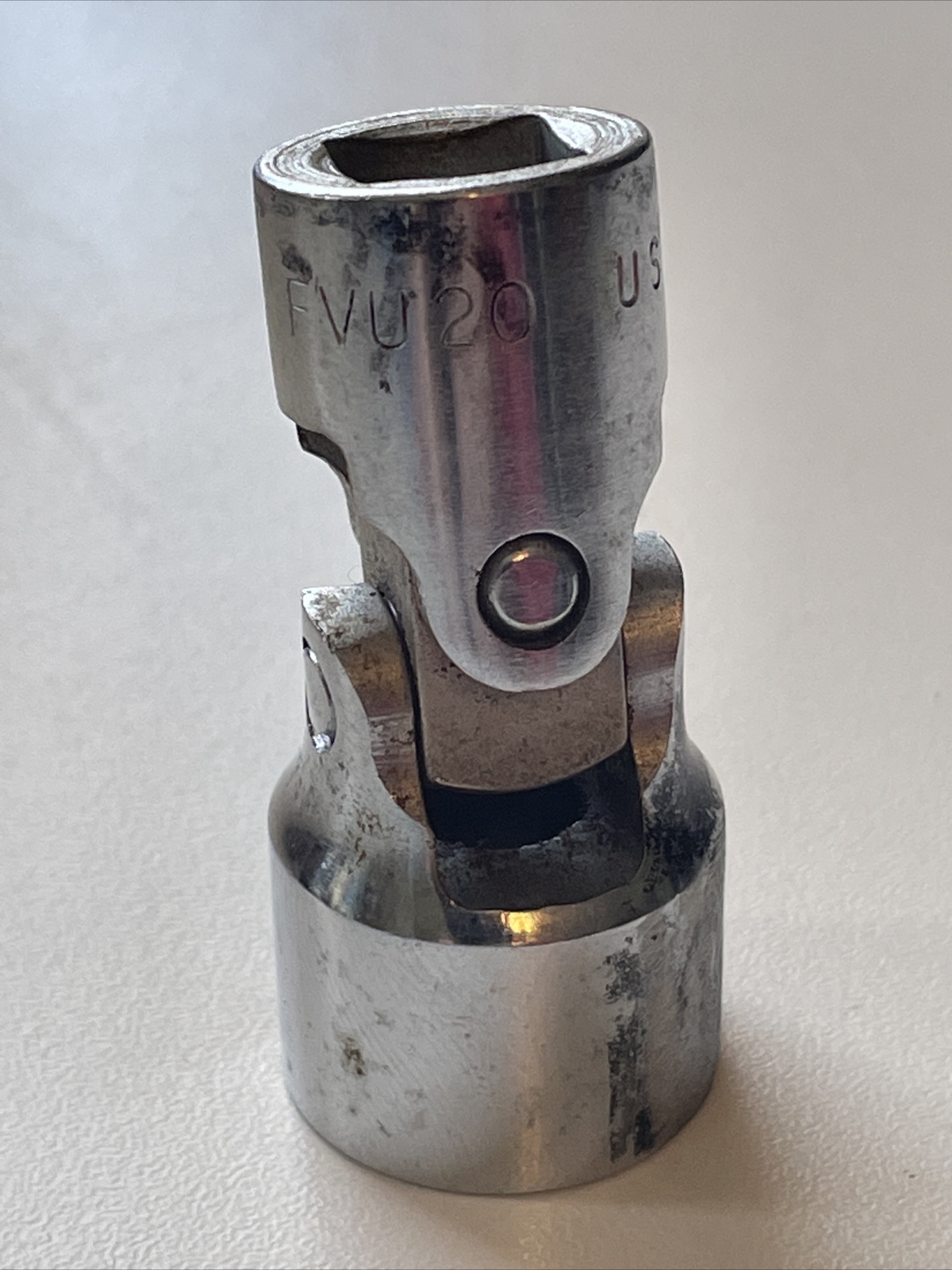 Snap On Tools 3/8” Drive 12-Point Universal Flex 5/8” Socket FVU20
