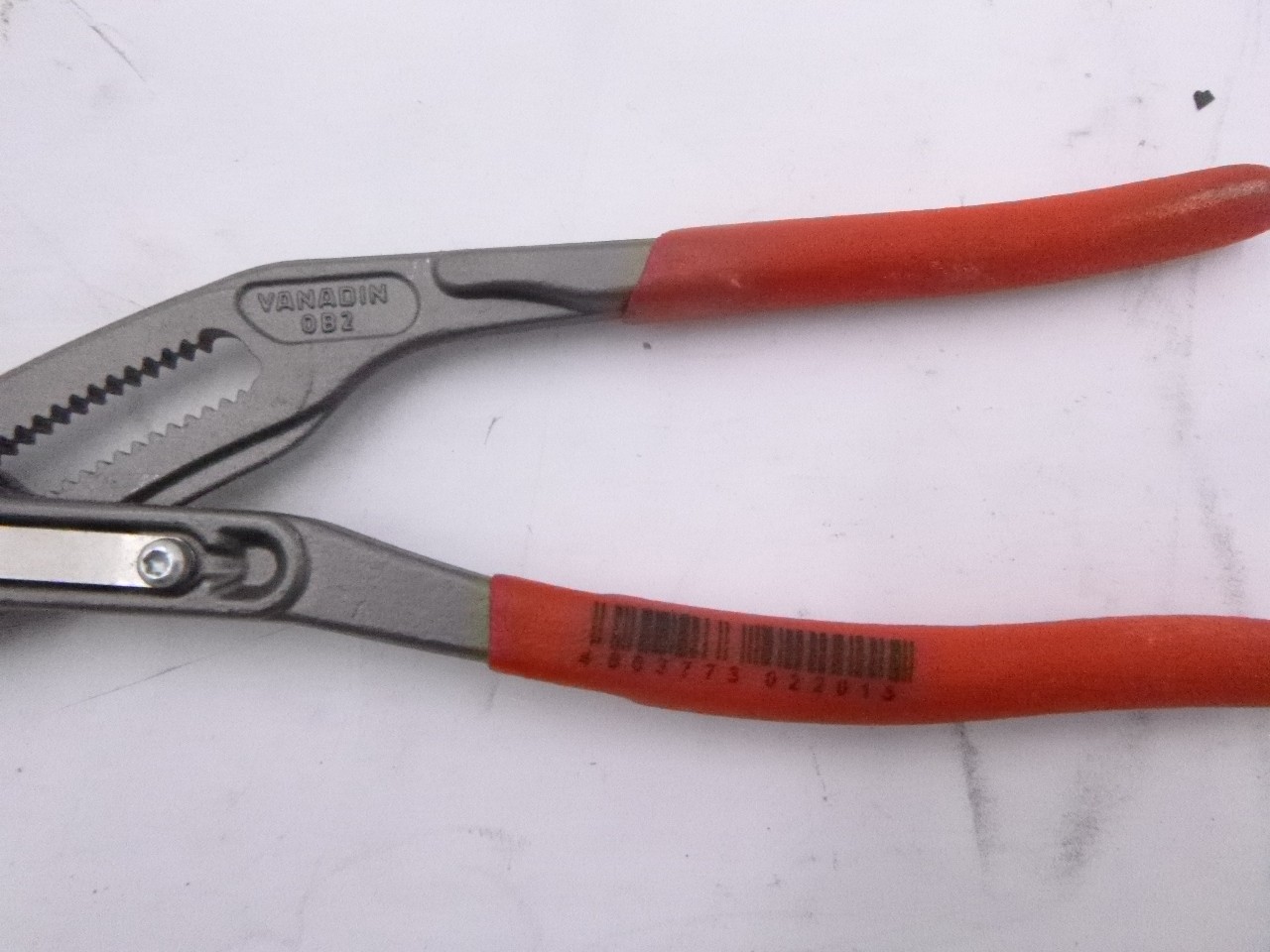 Knipex 7-1/4″ Tongue & Groove Pliers 87 01 180