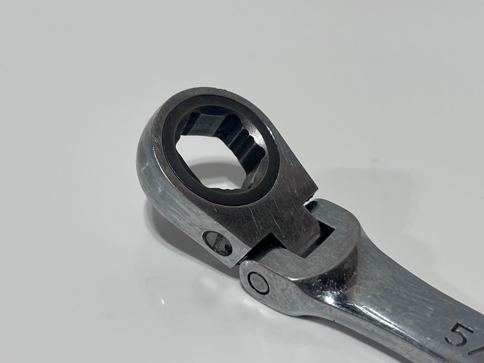 MAC Tools RWF220 SAE 5/8″ Flex Head Ratcheting Combination Wrench – 12 Point